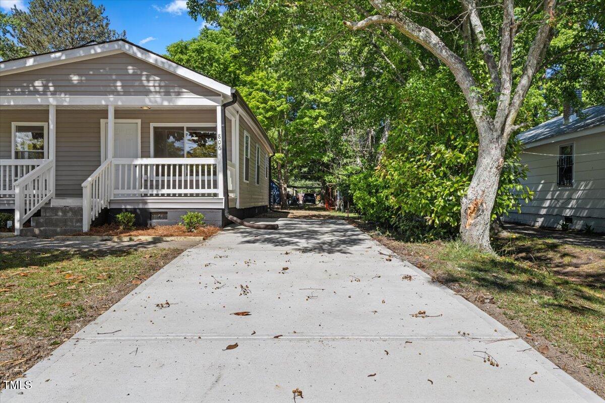 806 Martin Luther King Jr Drive