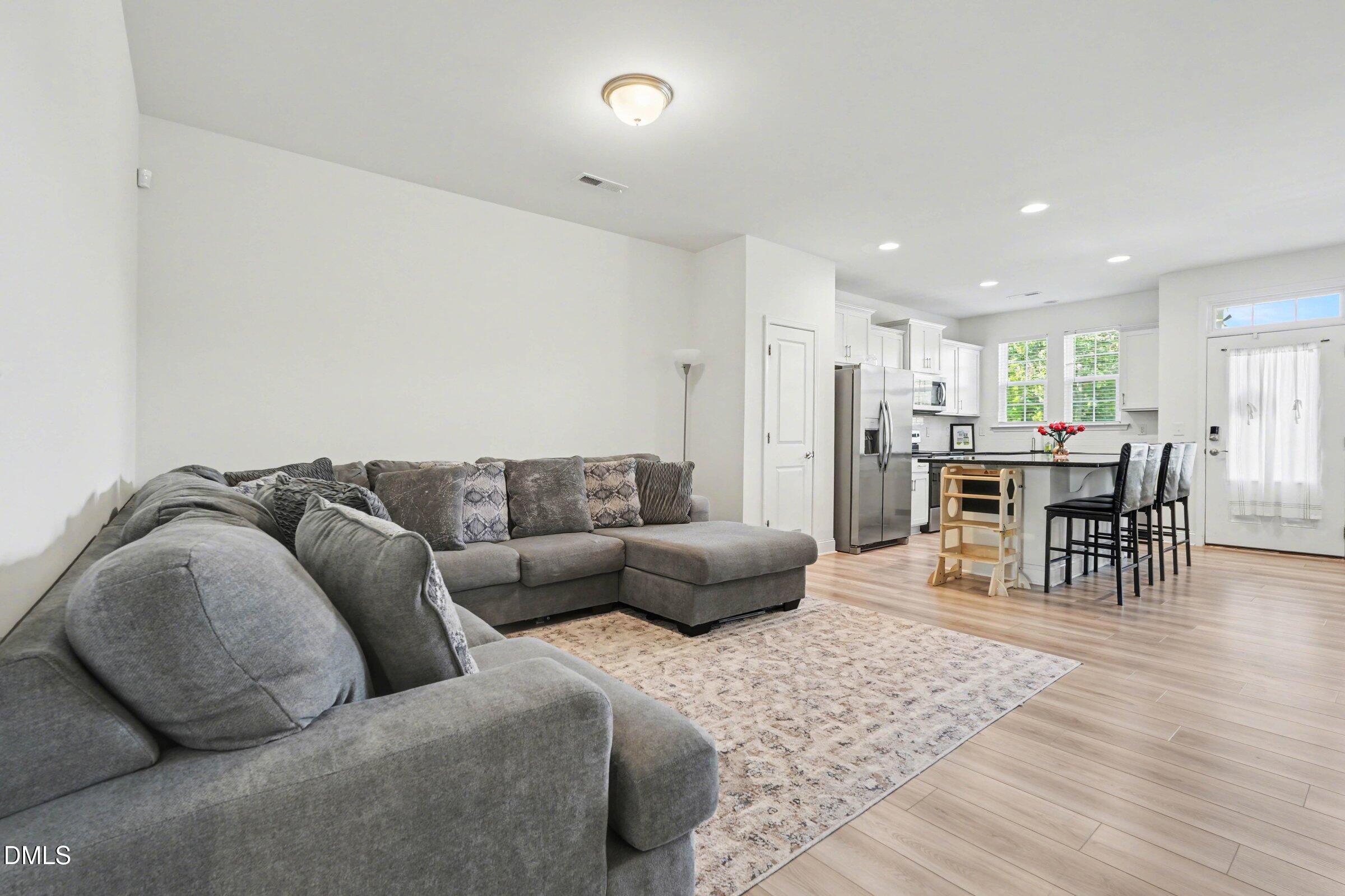 48 Channel Drop Drive