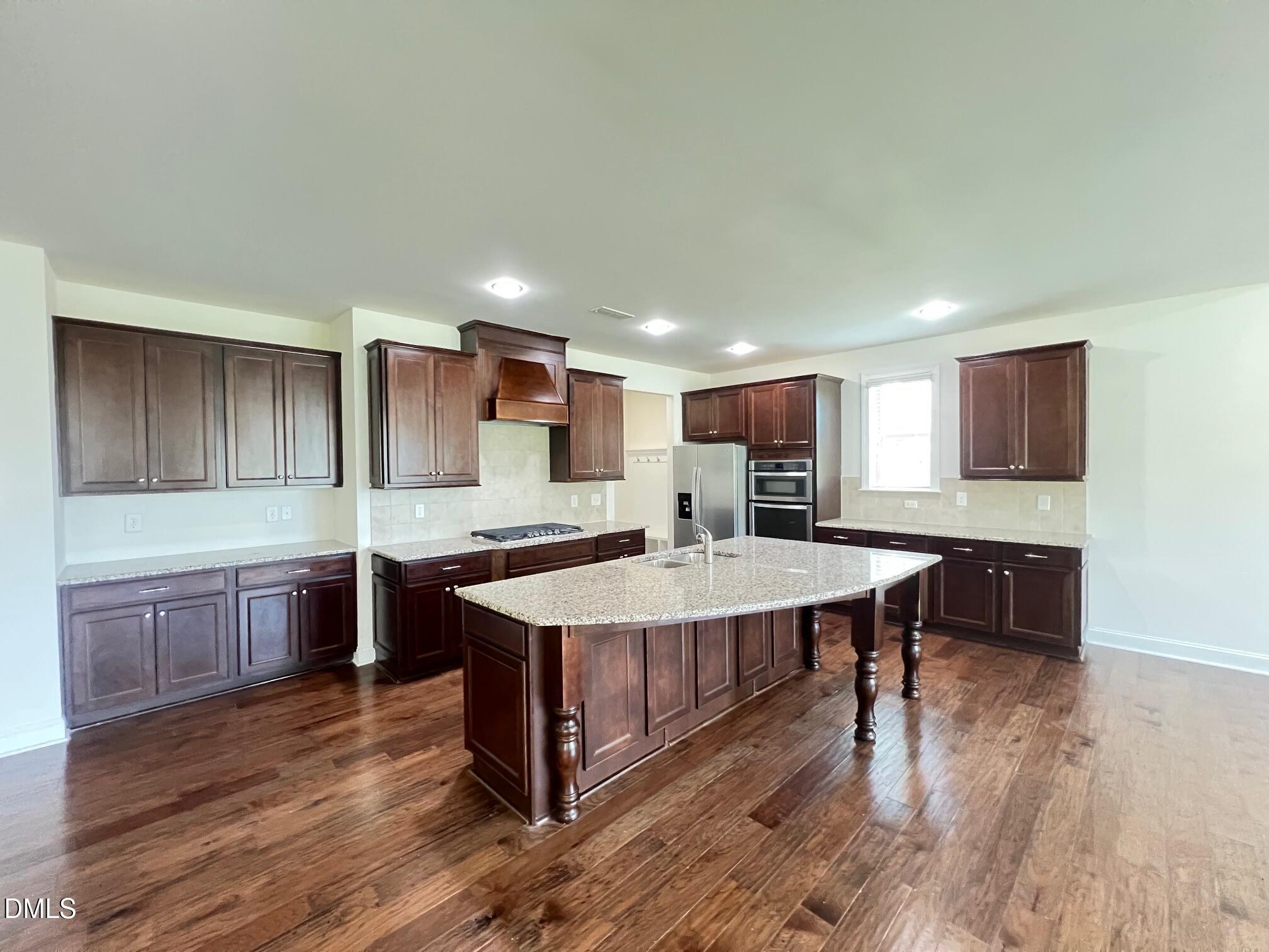 1909 Highland Hills Court