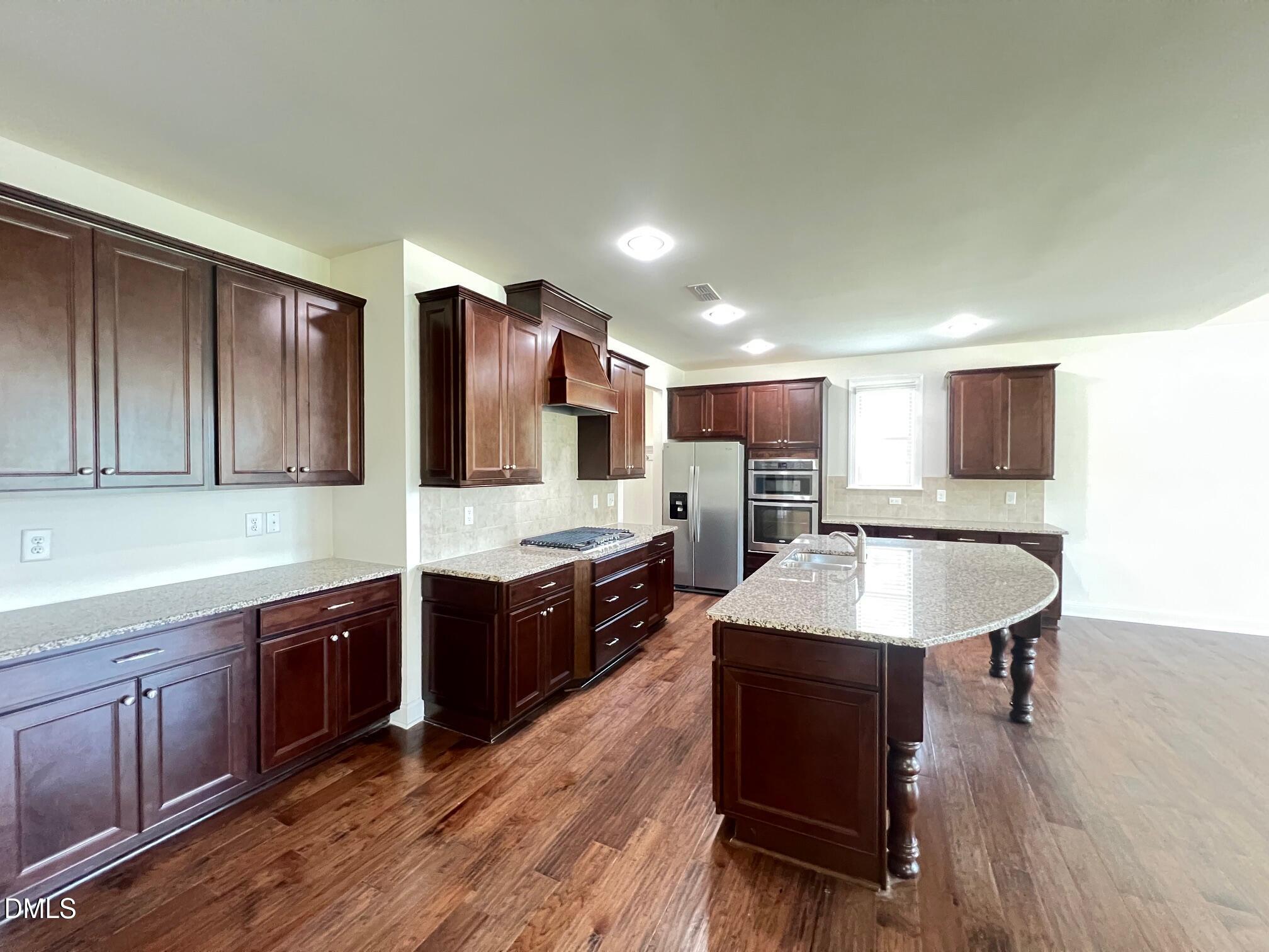 1909 Highland Hills Court