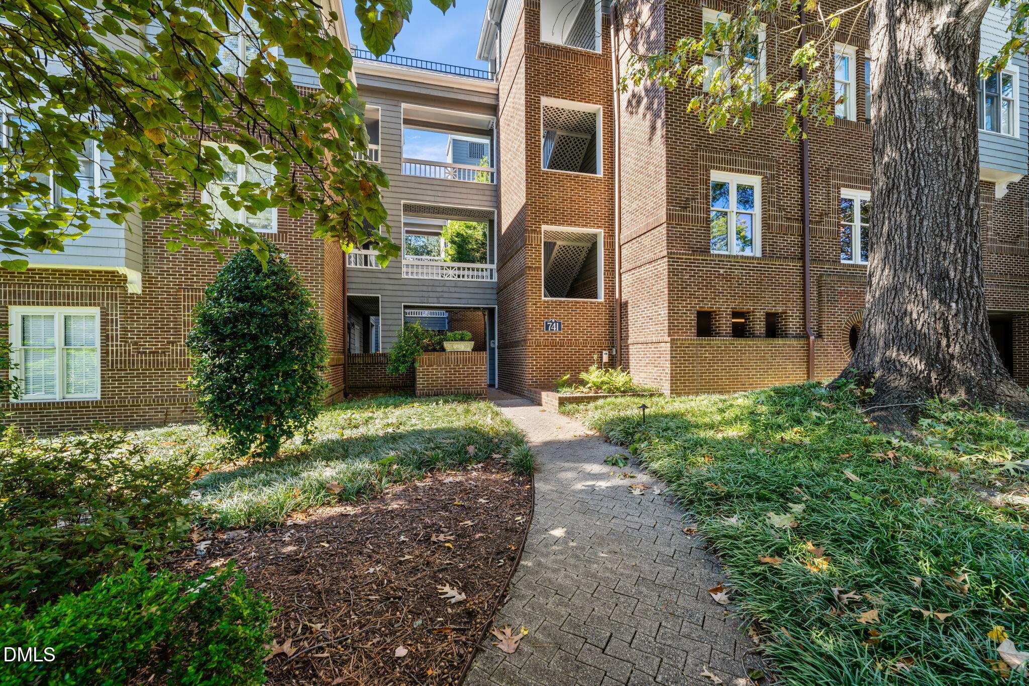 741 Bishops Park Drive 306