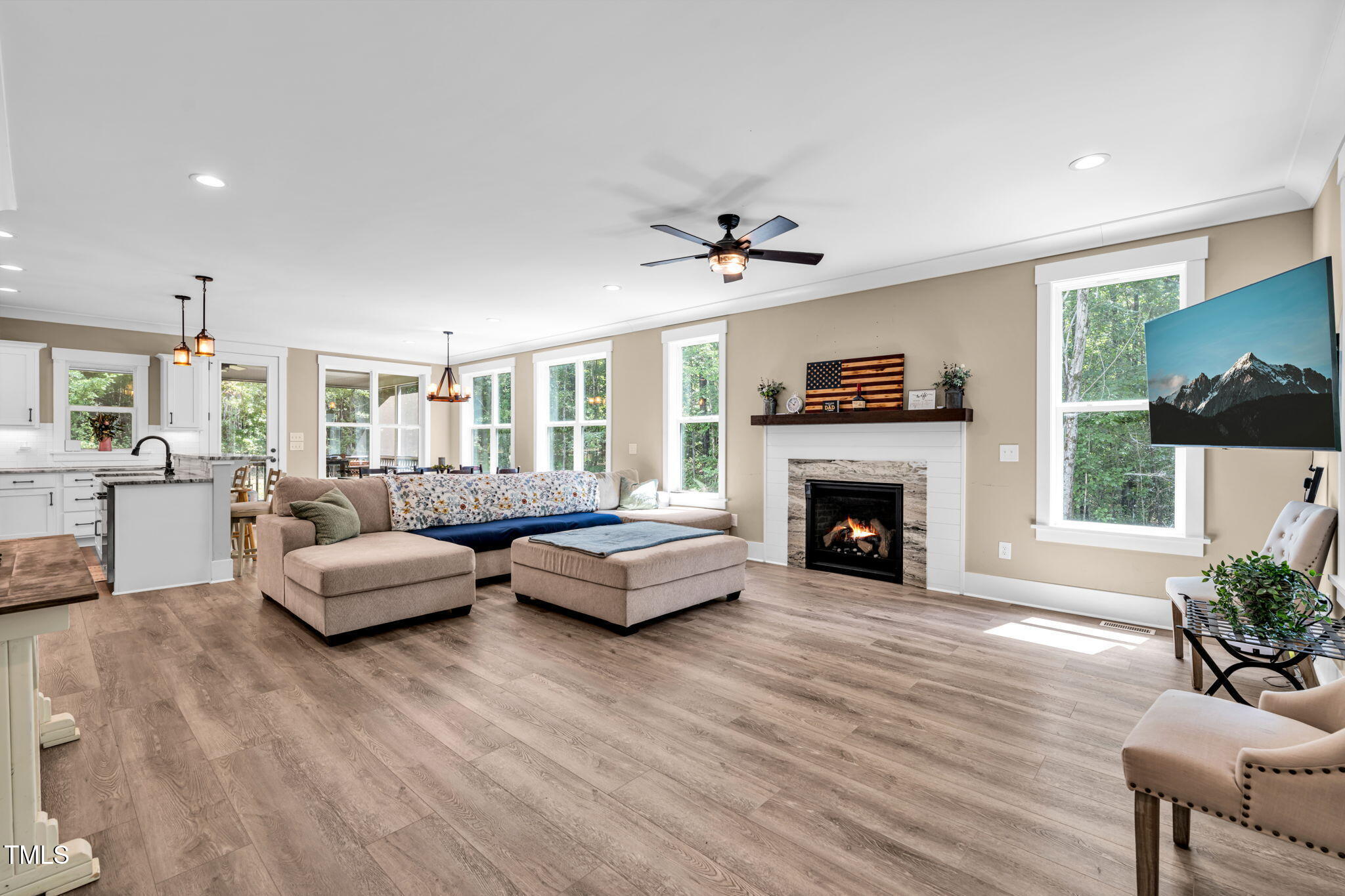 7032 Oakville Lane