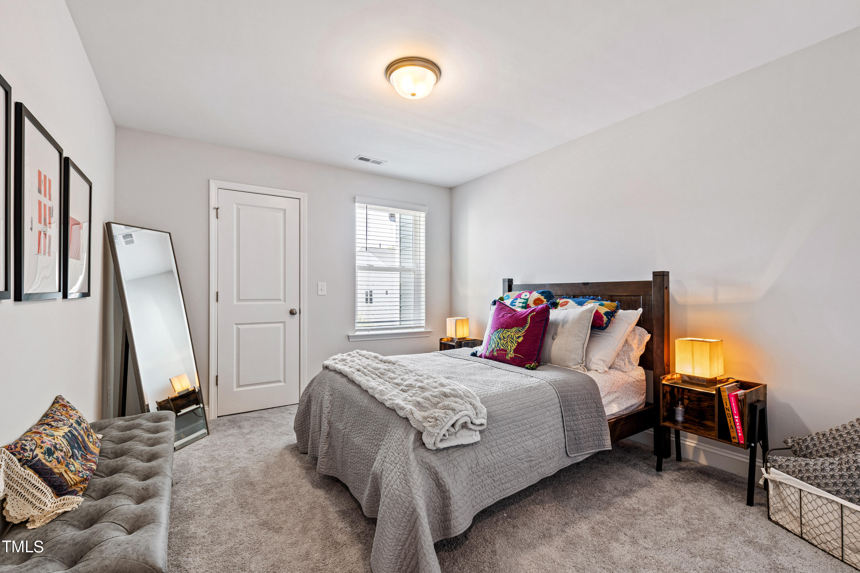 Chapel Hill, North Carolina 27516, United States, 4 Bedrooms Bedrooms, ,4 BathroomsBathrooms,Residential,Pending,44359