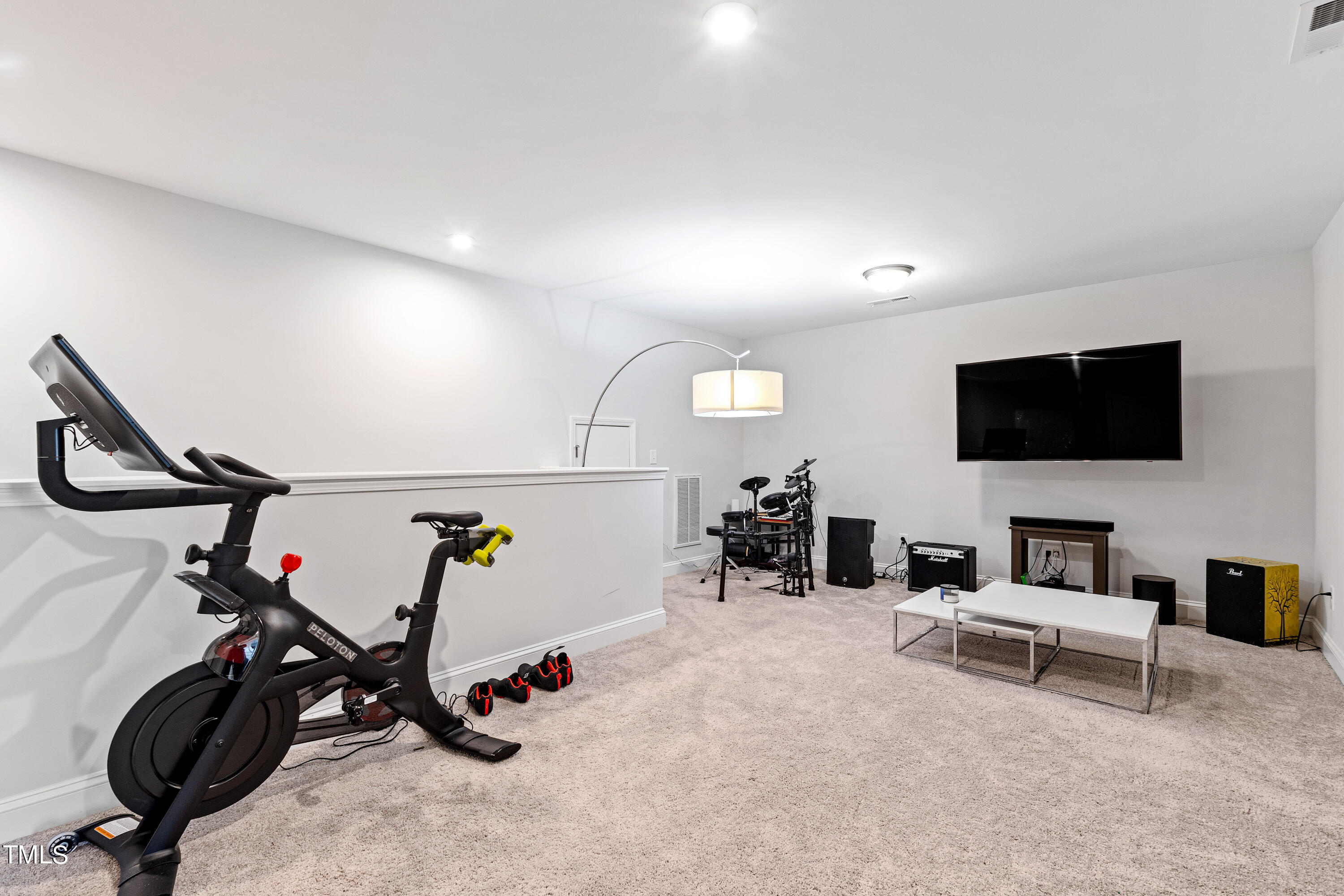 Chapel Hill, North Carolina 27516, United States, 4 Bedrooms Bedrooms, ,4 BathroomsBathrooms,Residential,Pending,44359