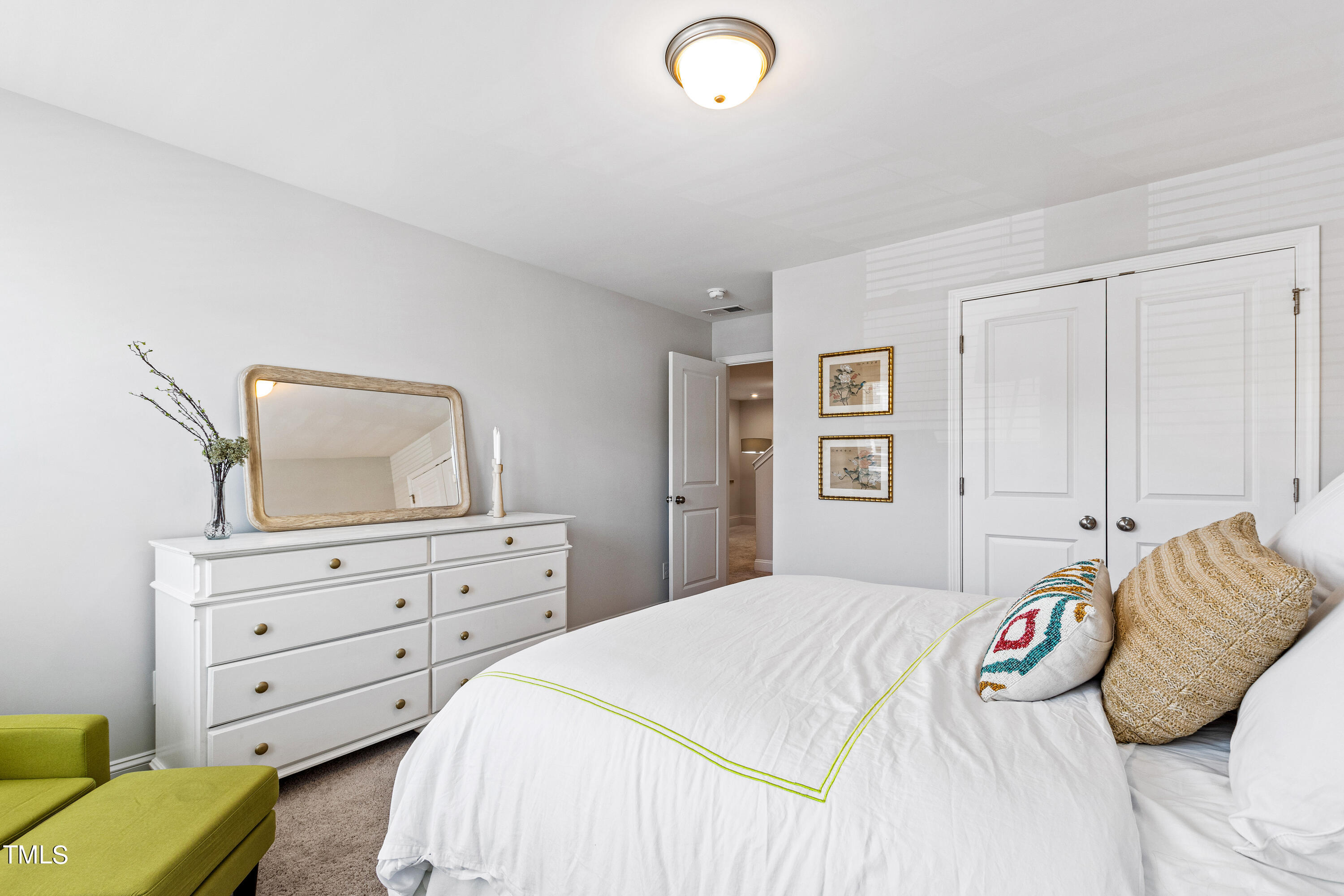 Chapel Hill, North Carolina 27516, United States, 4 Bedrooms Bedrooms, ,4 BathroomsBathrooms,Residential,Pending,44359