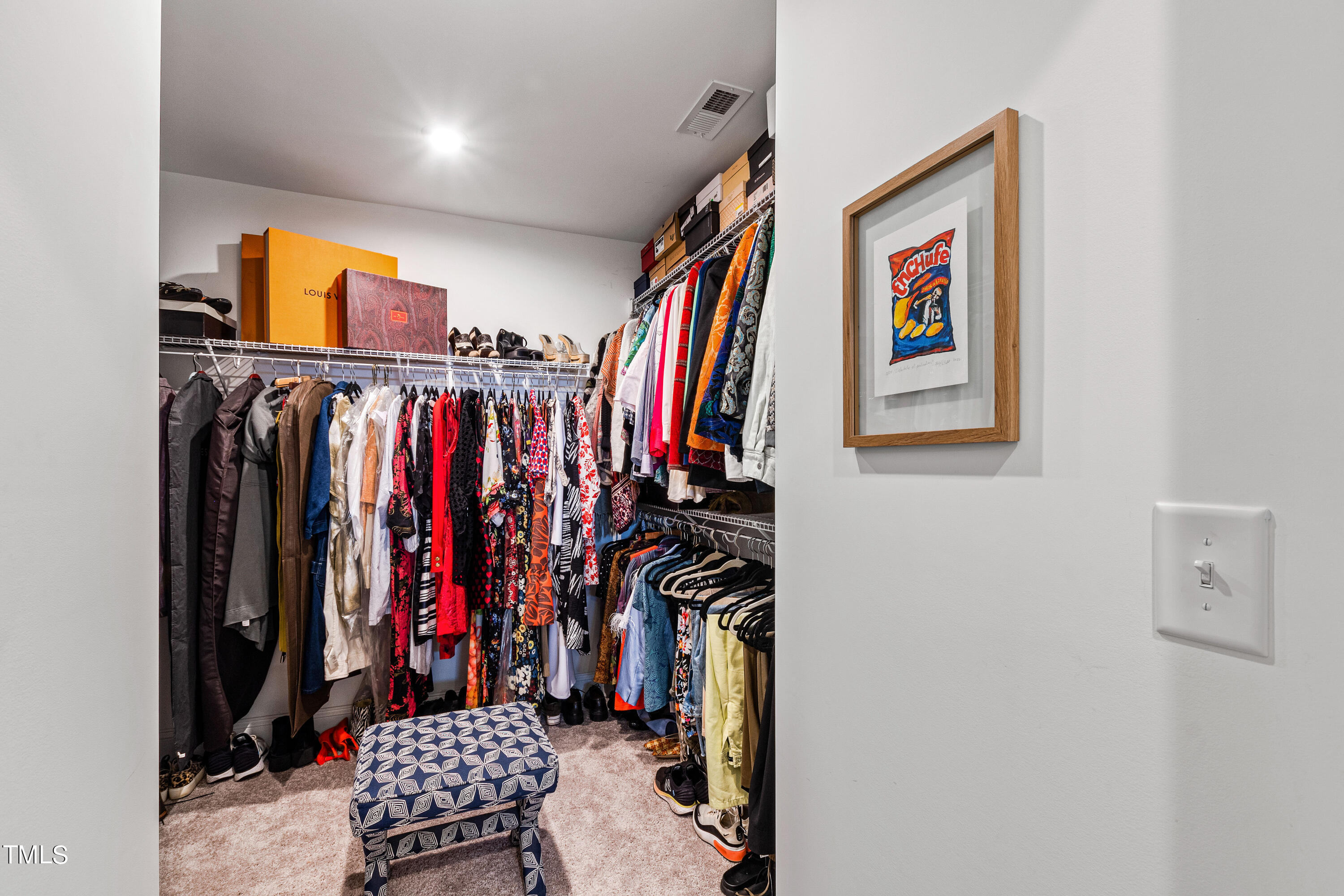 Chapel Hill, North Carolina 27516, United States, 4 Bedrooms Bedrooms, ,4 BathroomsBathrooms,Residential,Pending,44359