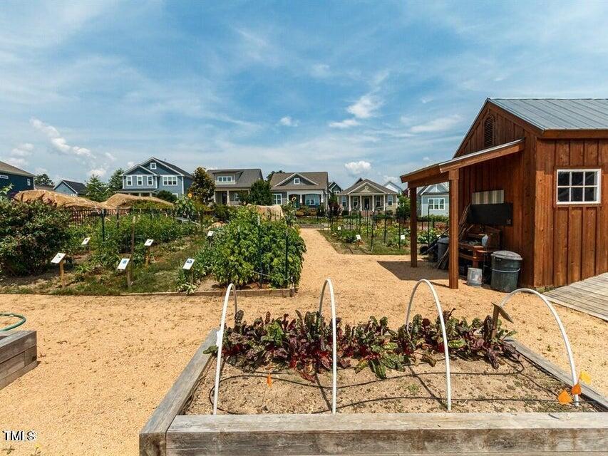 Chapel Hill, North Carolina 27516, United States, 4 Bedrooms Bedrooms, ,4 BathroomsBathrooms,Residential,Pending,44359