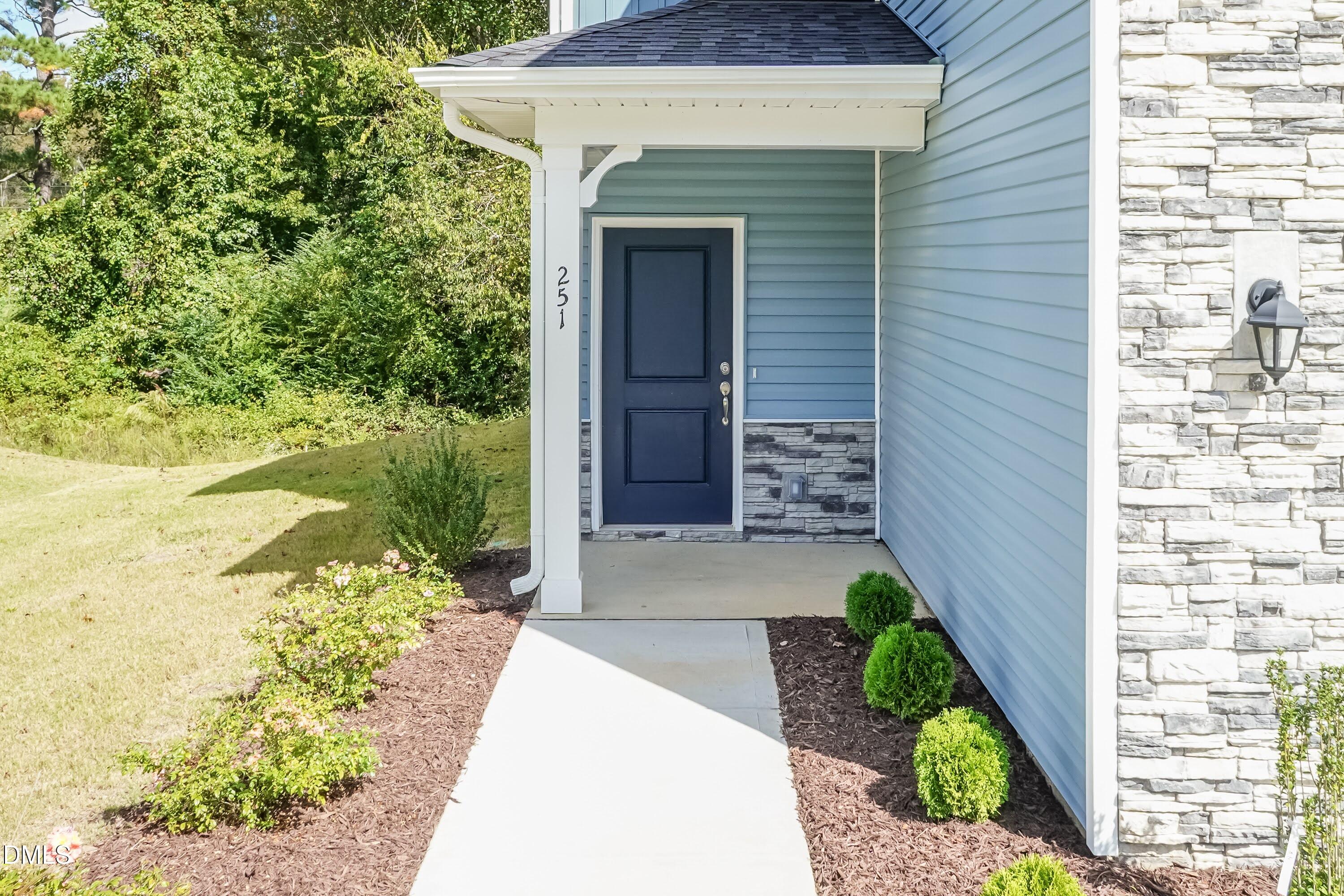702 Dunlawton Court