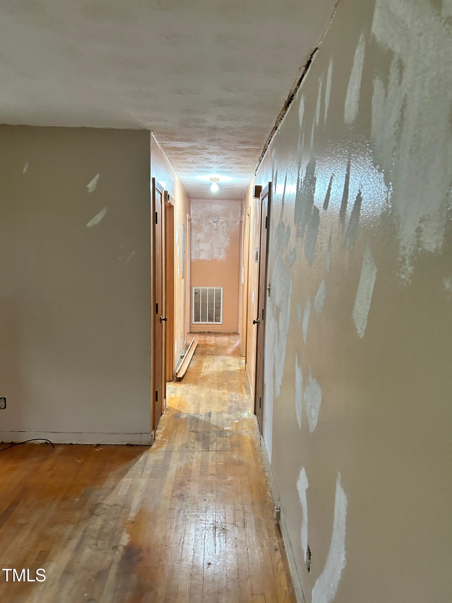 2001 Carr Creek Road