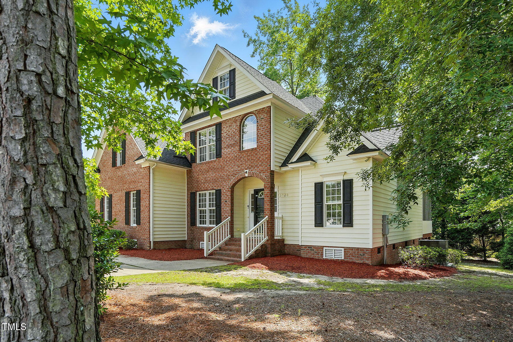 3020 Woods Walk Way