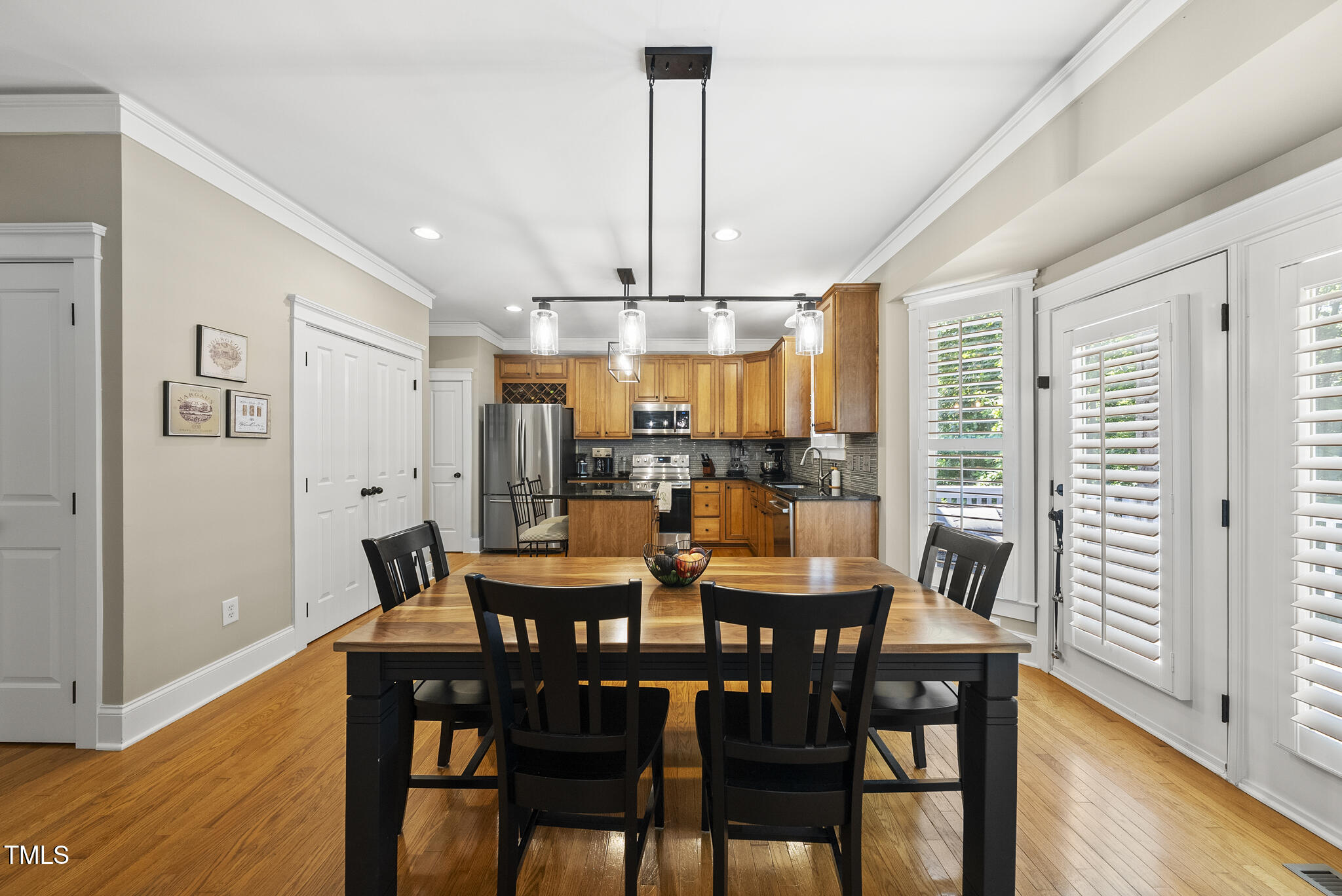 204 Edgepine Drive