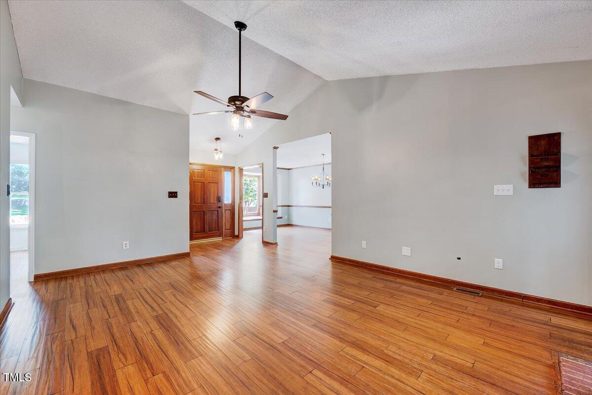112 Rock Pointe Lane