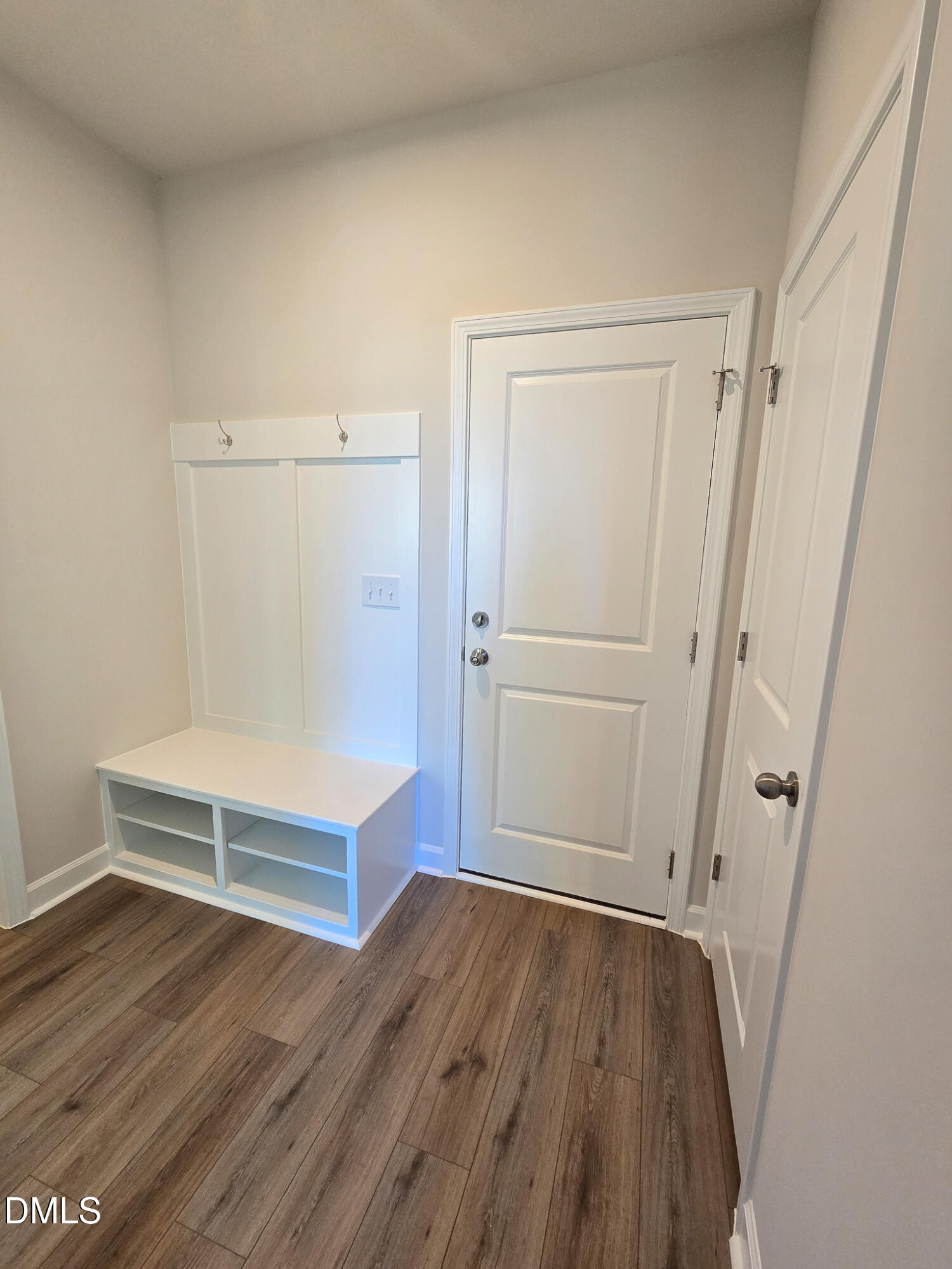 1112 Holding Village Way