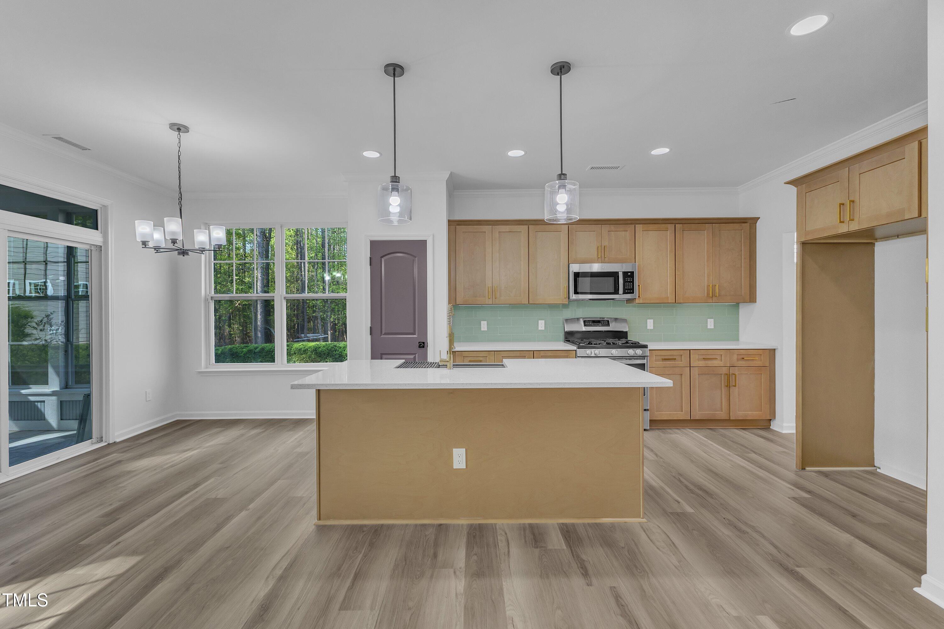 858 Lake Artesia Lane