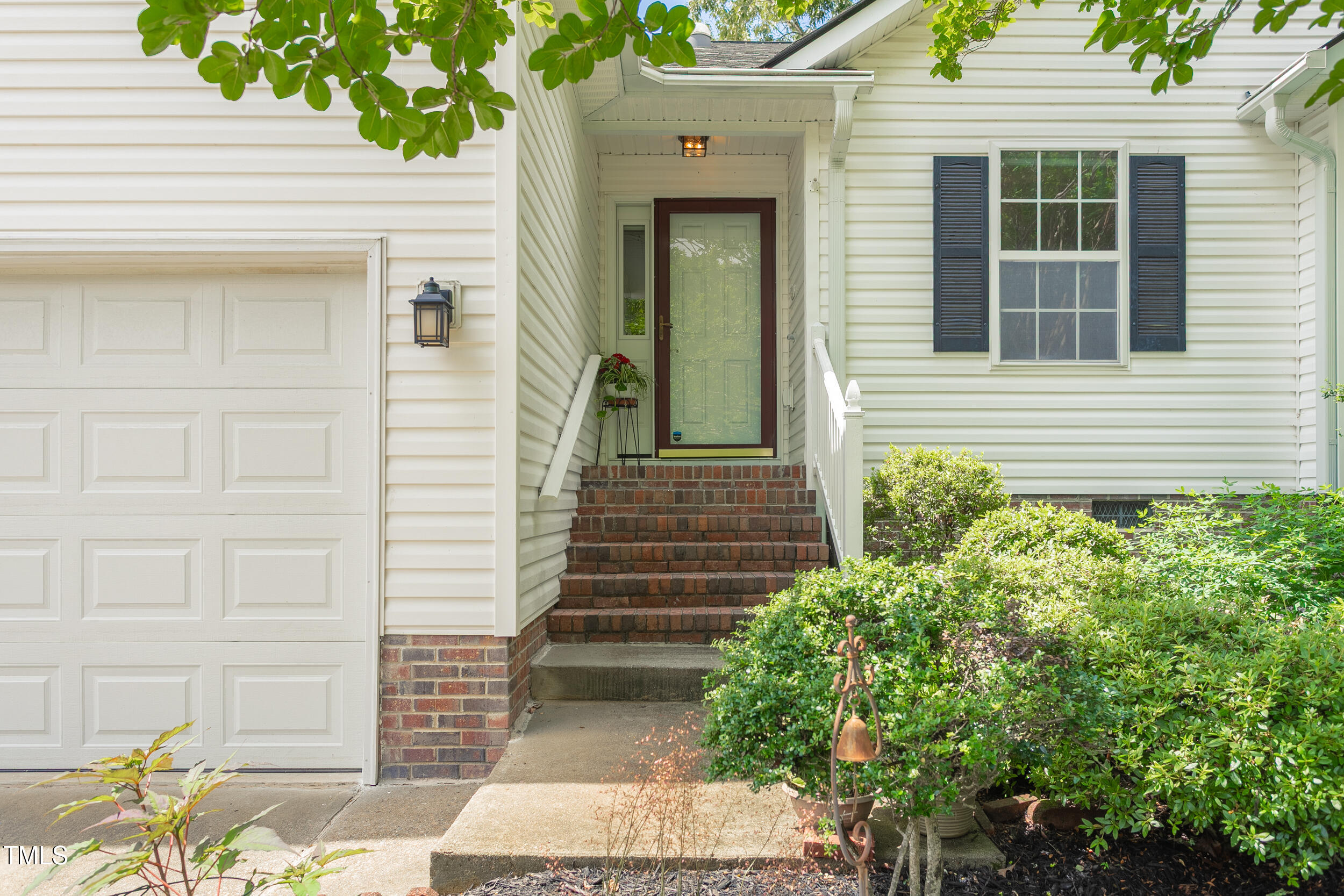 1113 Pilton Place