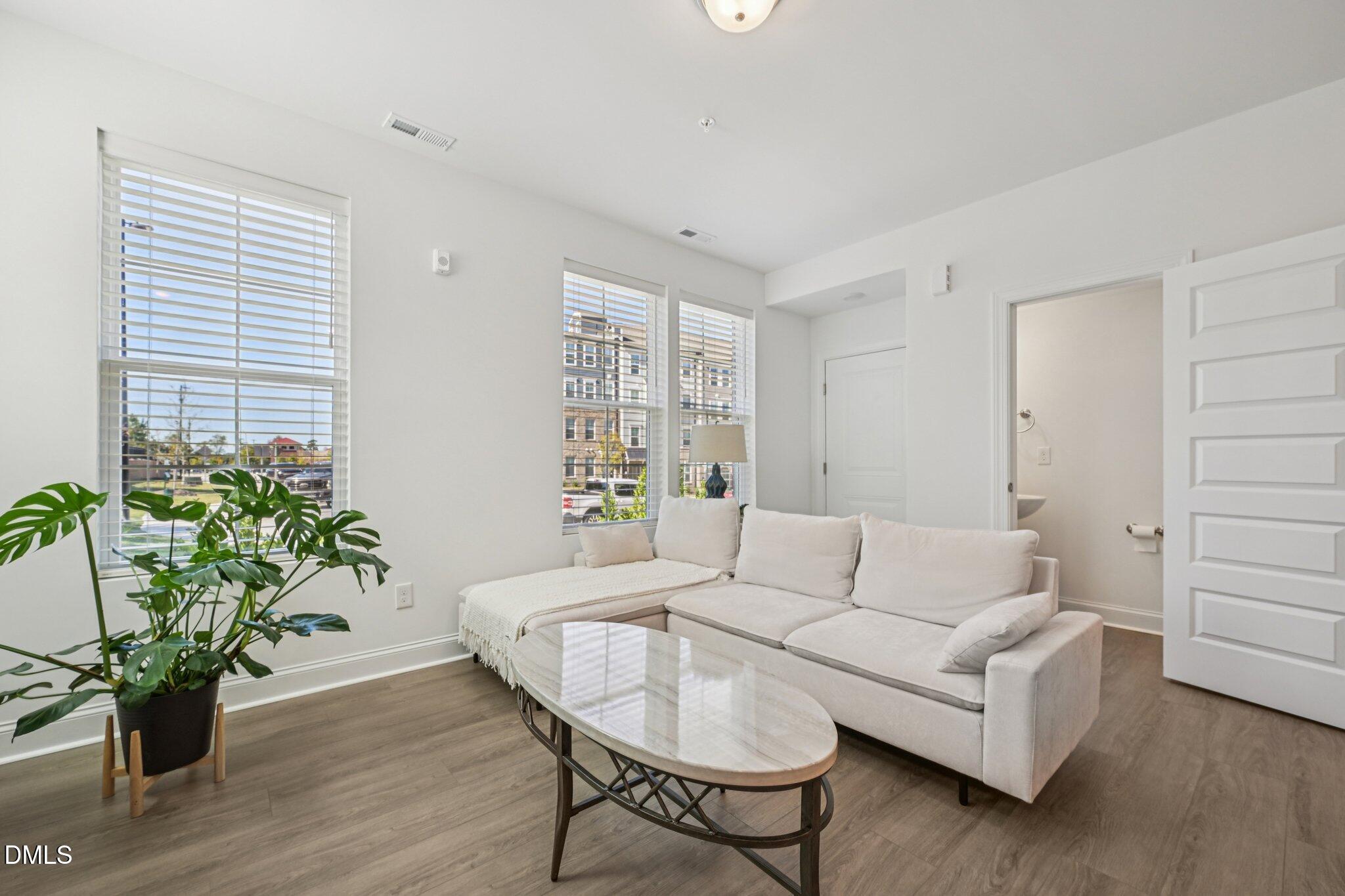 600 Market Grove Drive 100