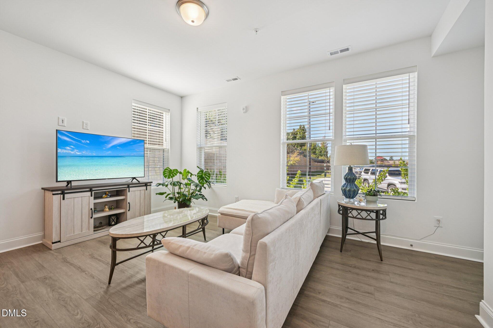 600 Market Grove Drive 100