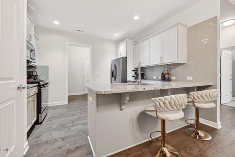 112 Radcliffe Court Clayton NC 27527