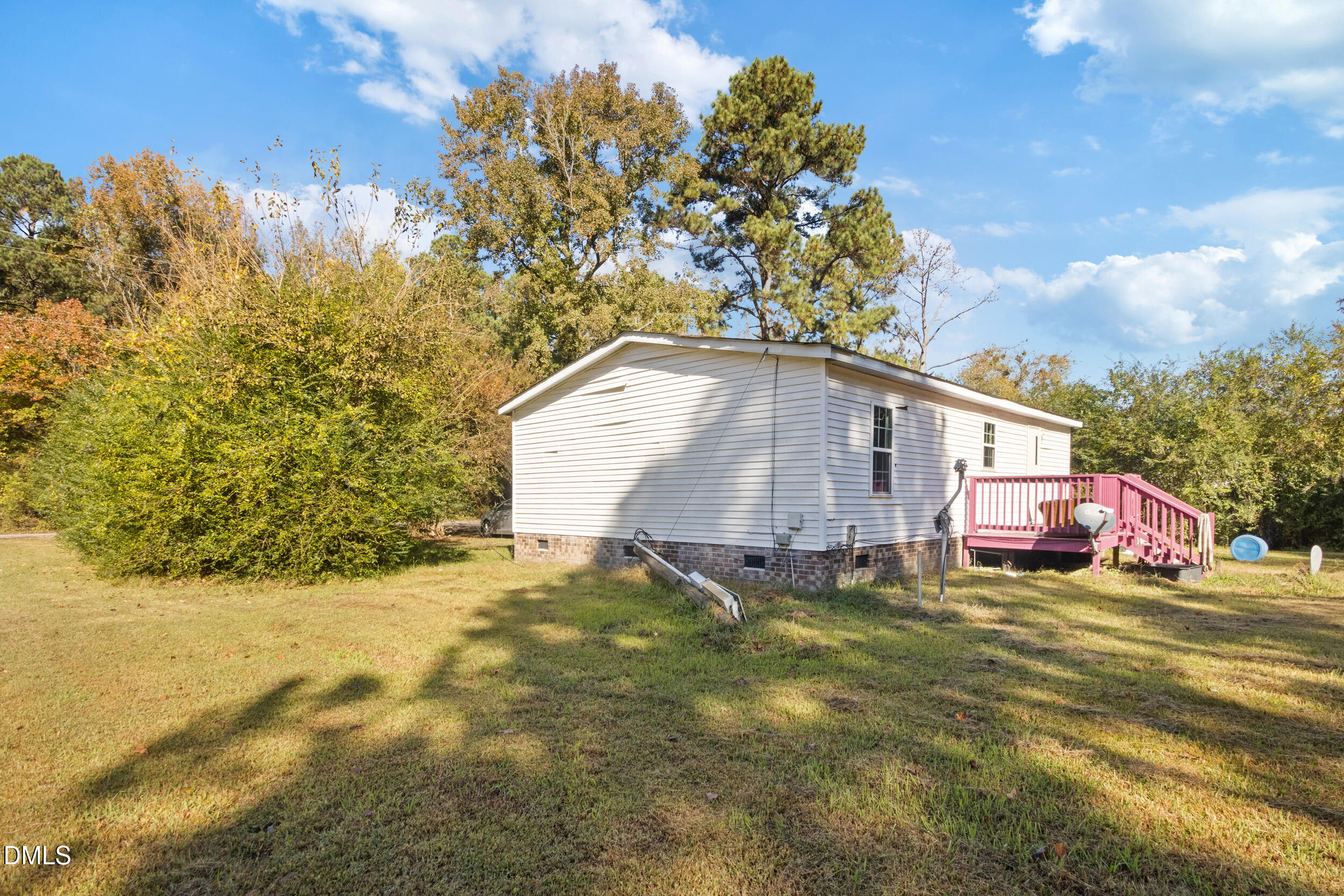 213 SE Railroad Street