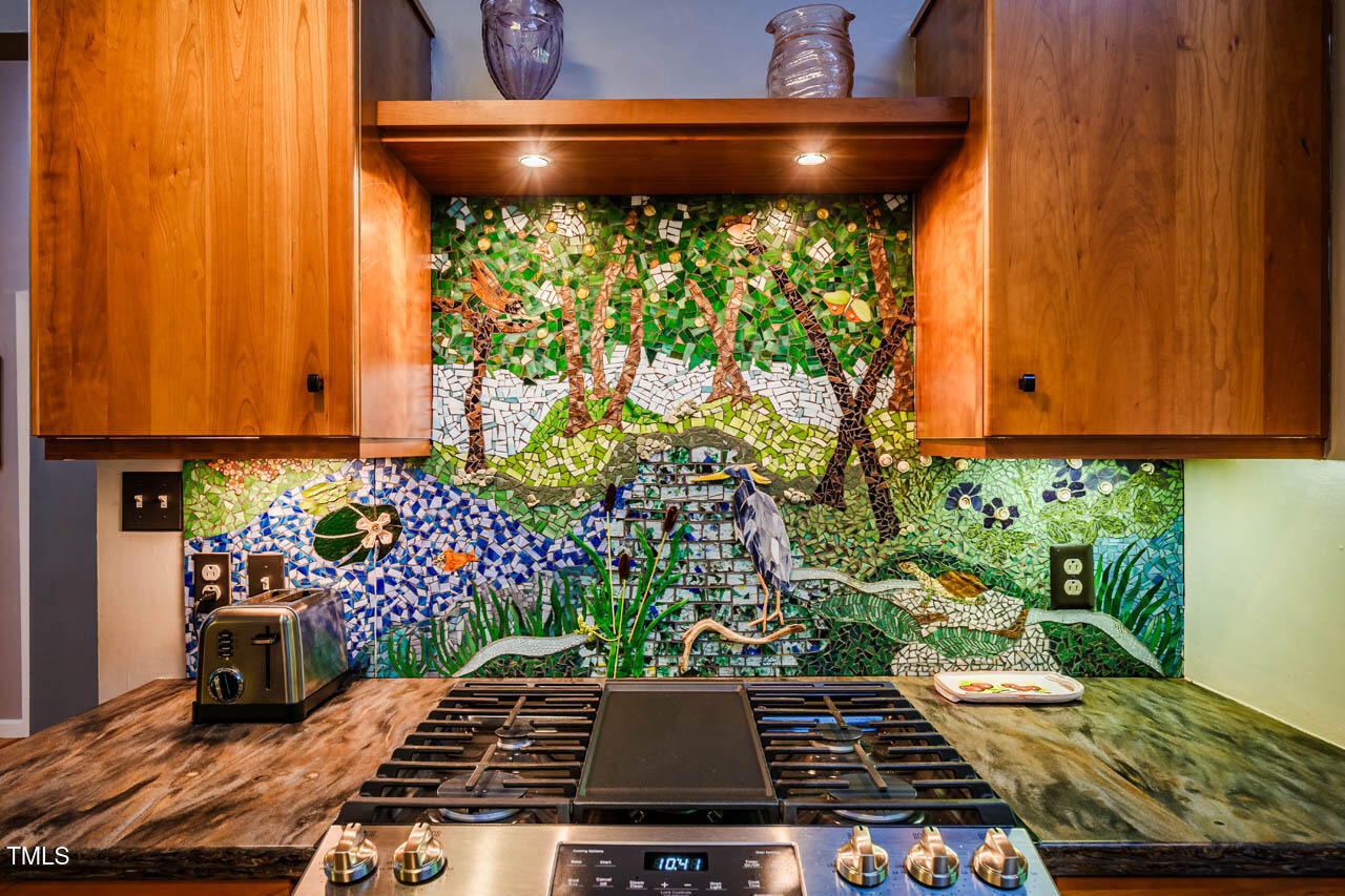 128 Shadowbrook