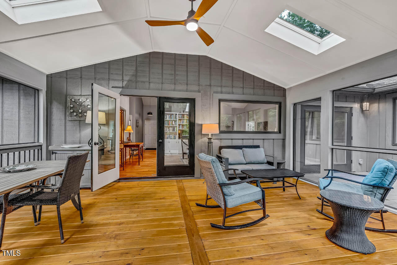 128 Shadowbrook