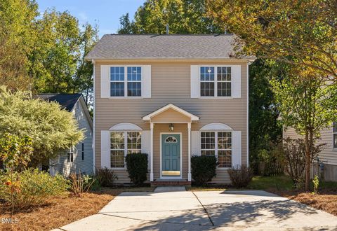 318 Glaston Court Apex NC 27502