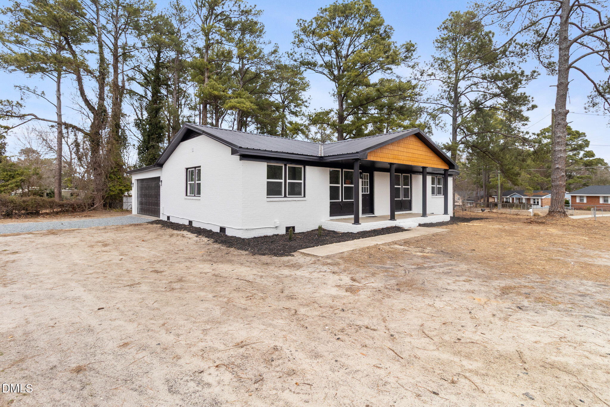804 NW Lakecrest Drive