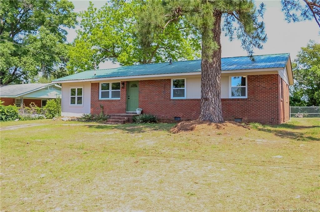 1825 Camelot Drive