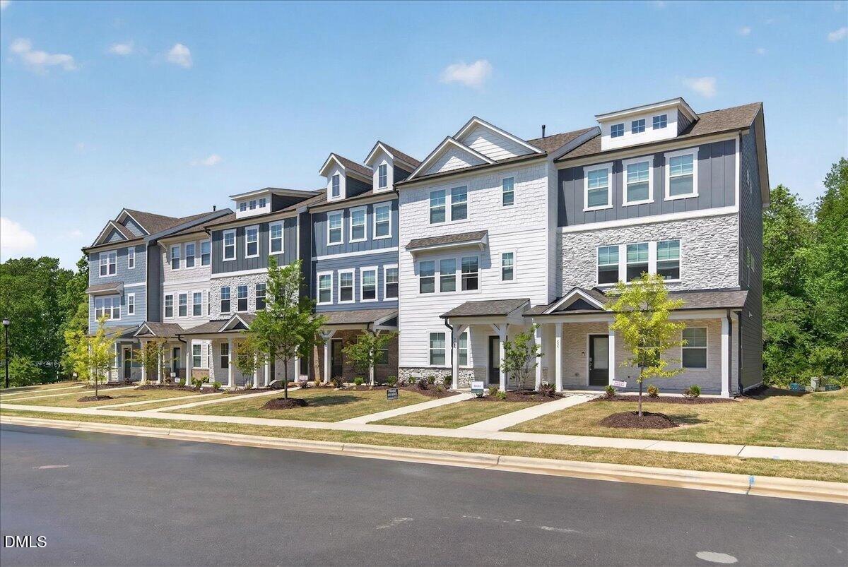 421 Rowe Way