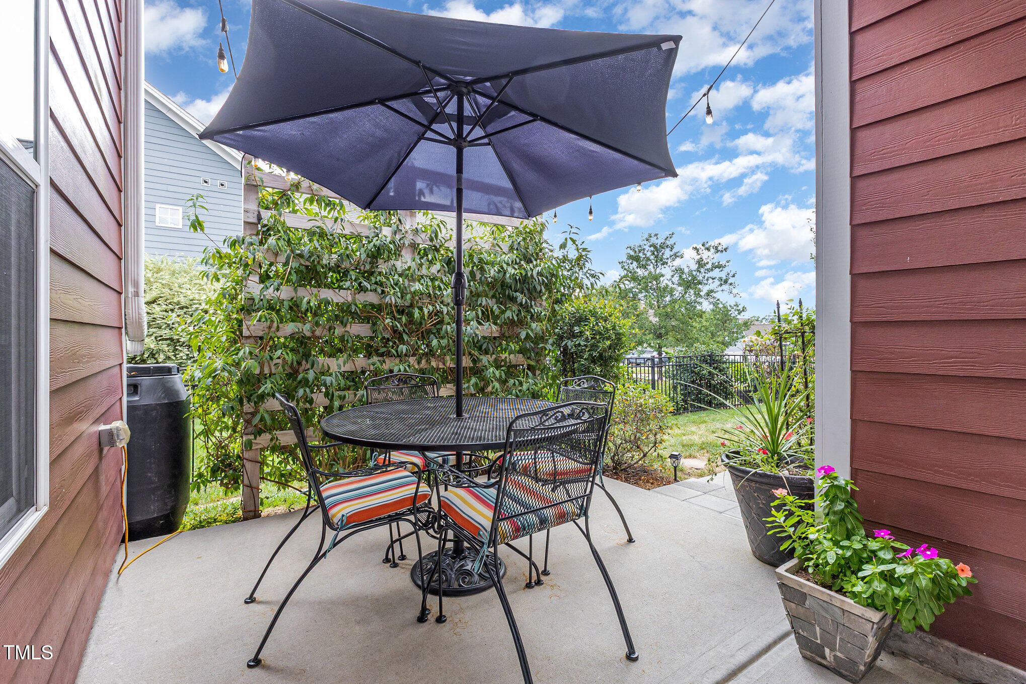 1116 Crinoline Lane