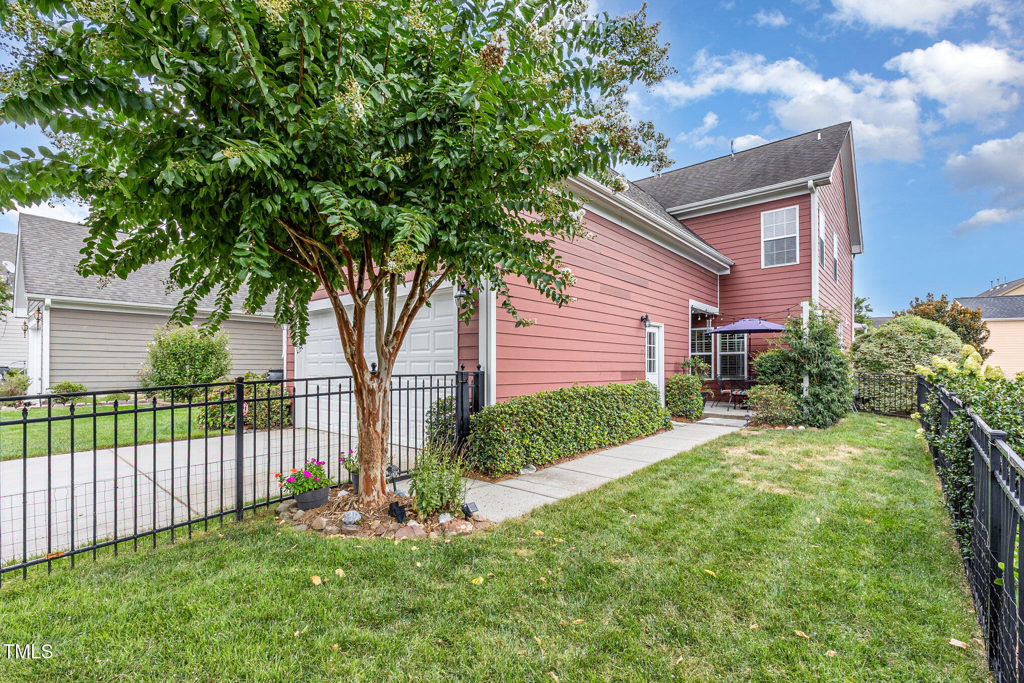 1116 Crinoline Lane
