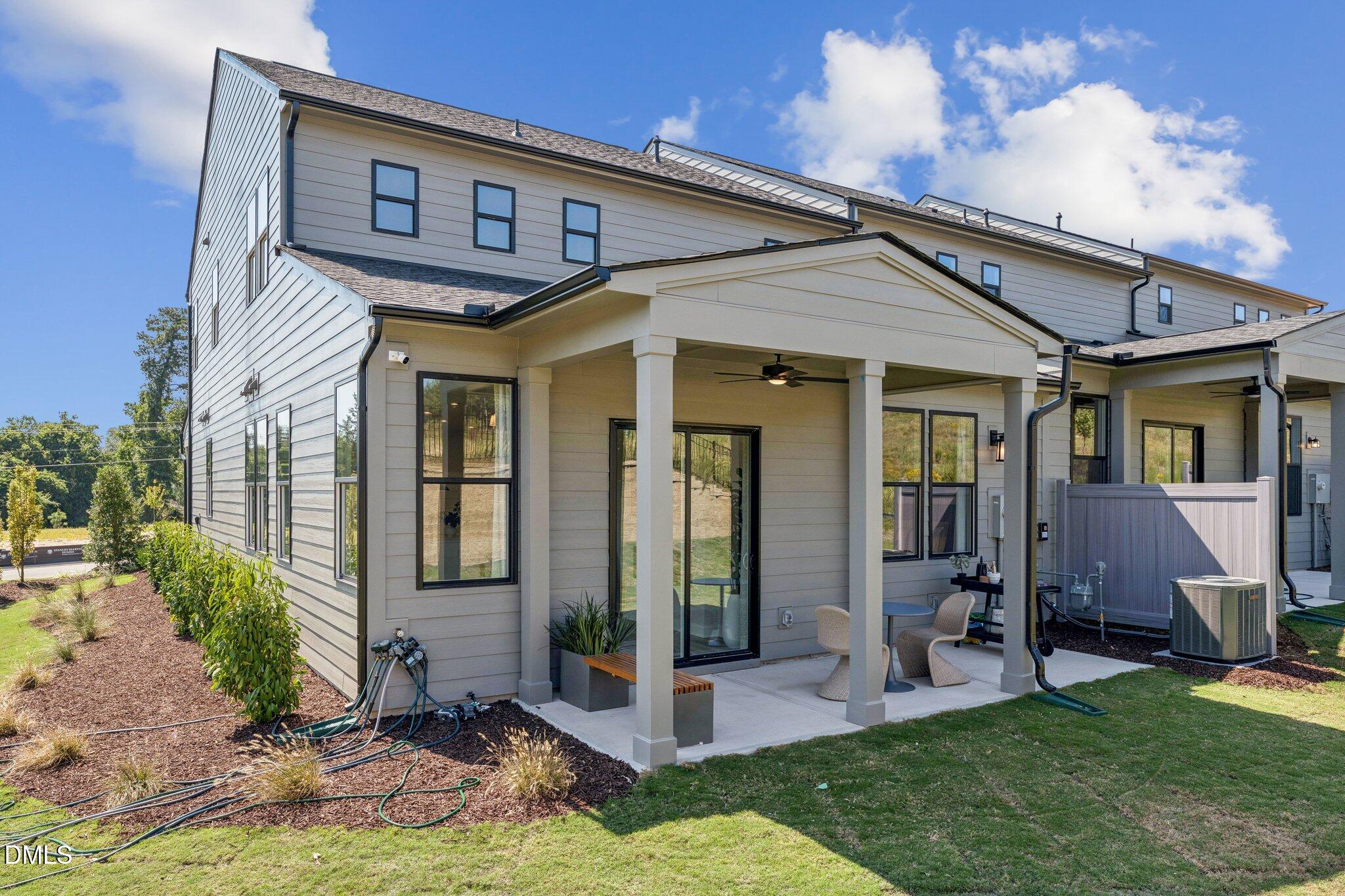 1116 Palisade Bluff Lane