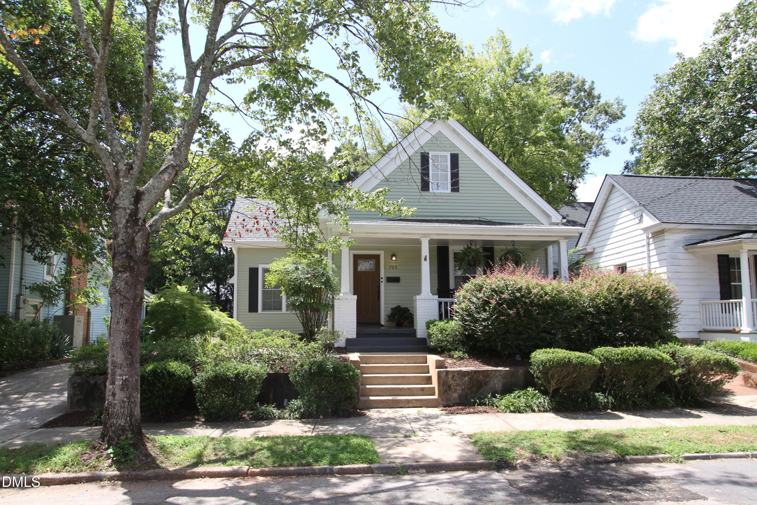 705 Hinsdale Street