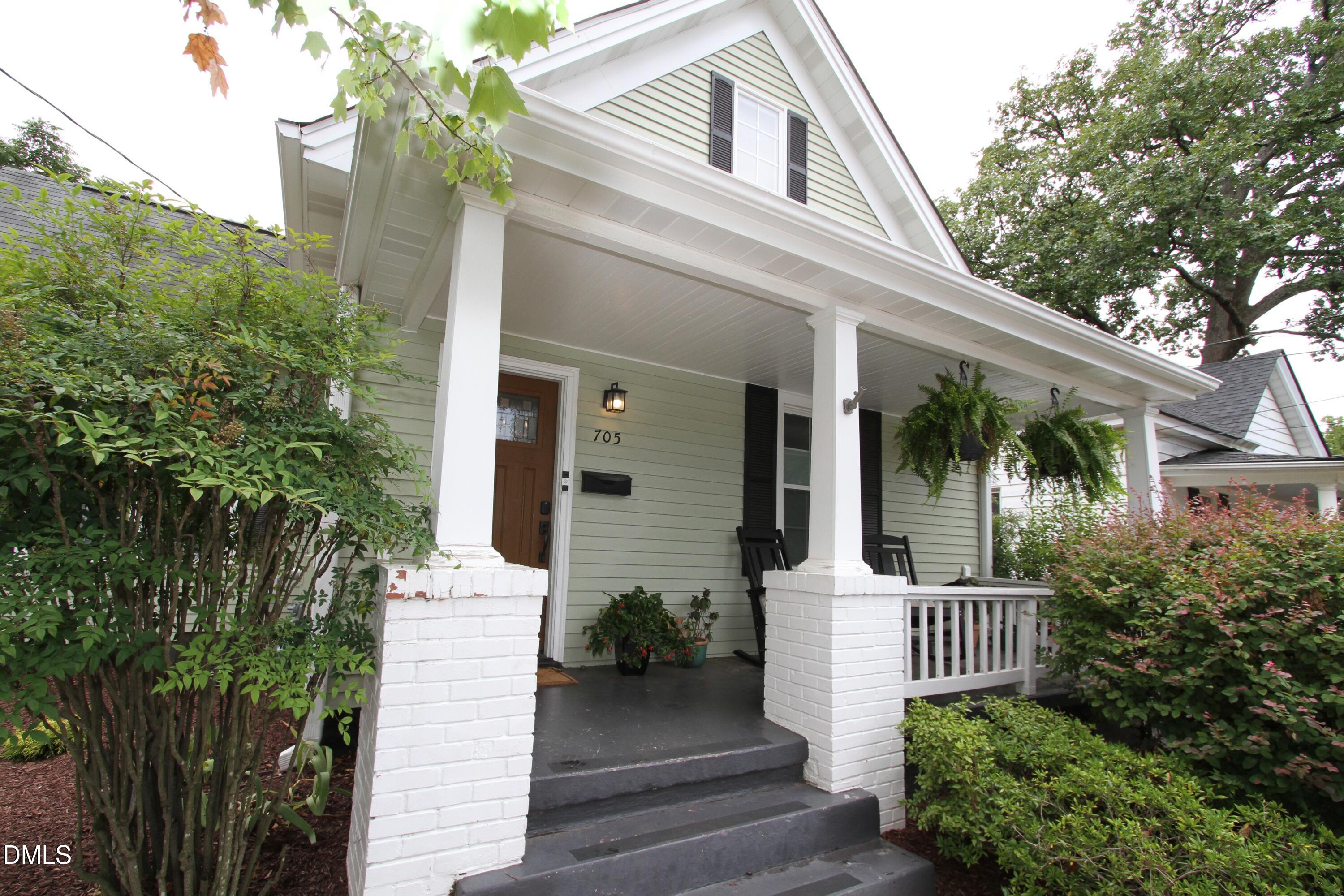 705 Hinsdale Street