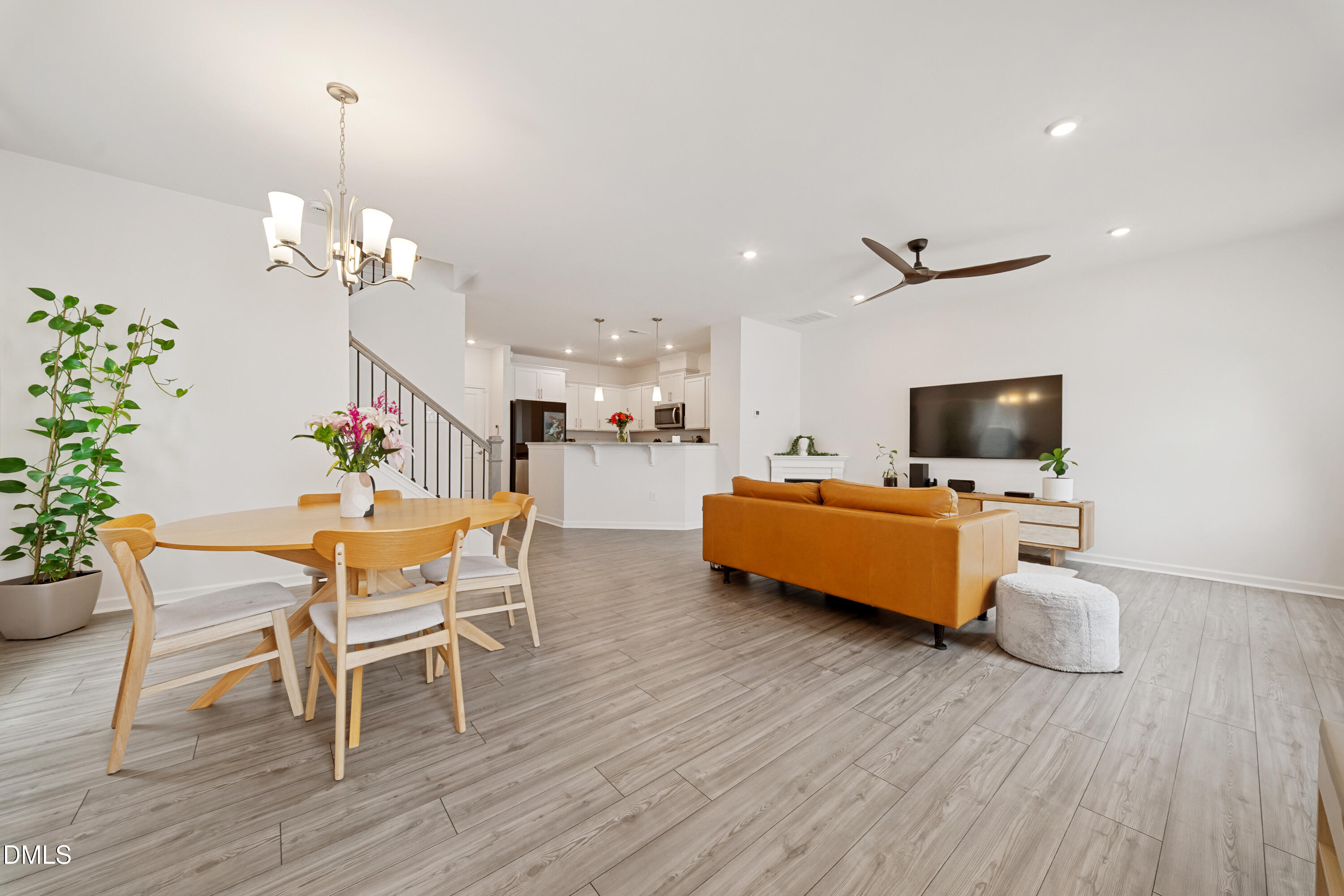 301 Ribbon Rail Street