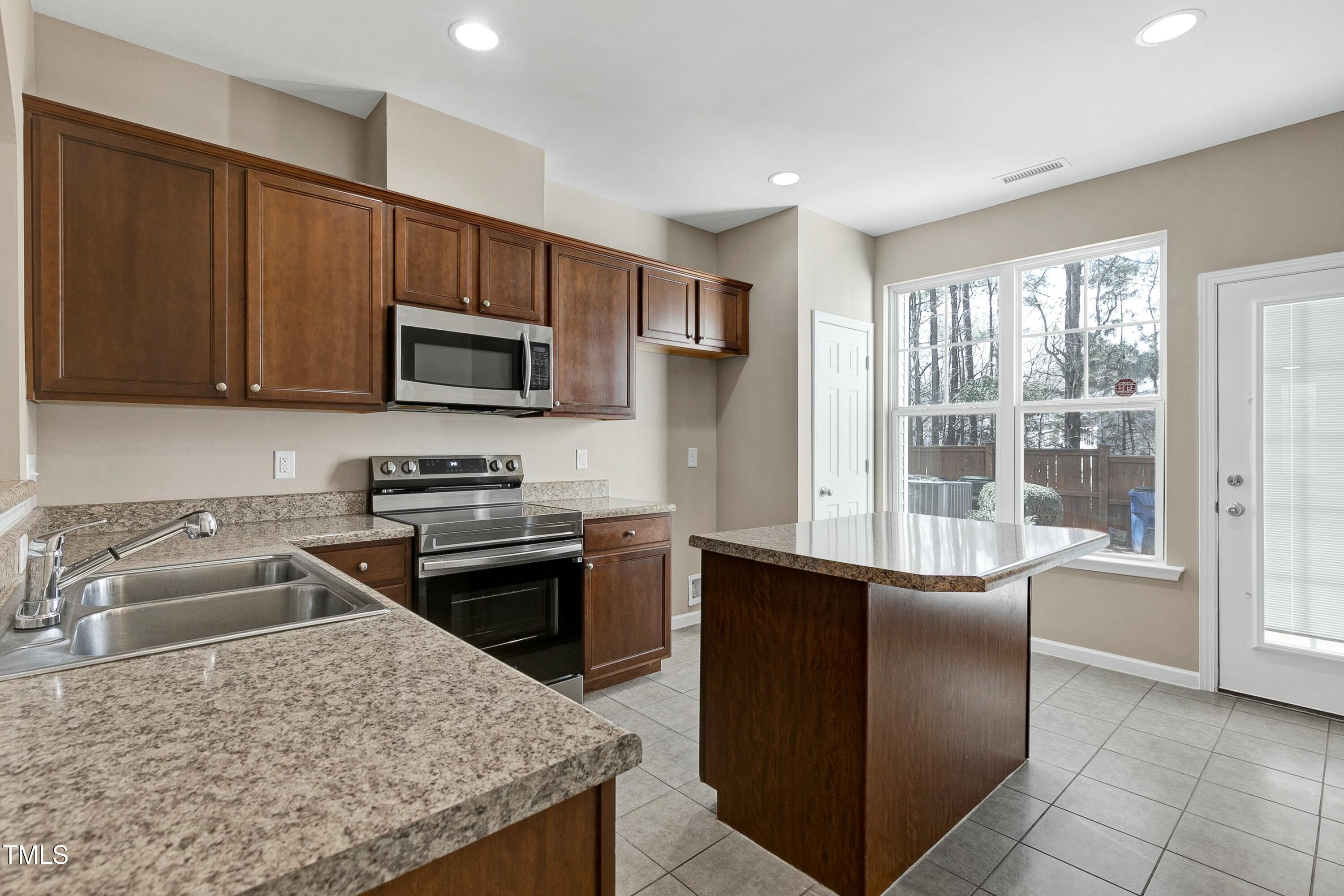 2972 Berkeley Springs Place