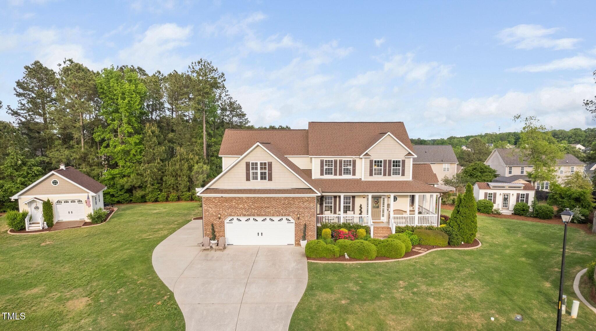 48 Falling Oak Court