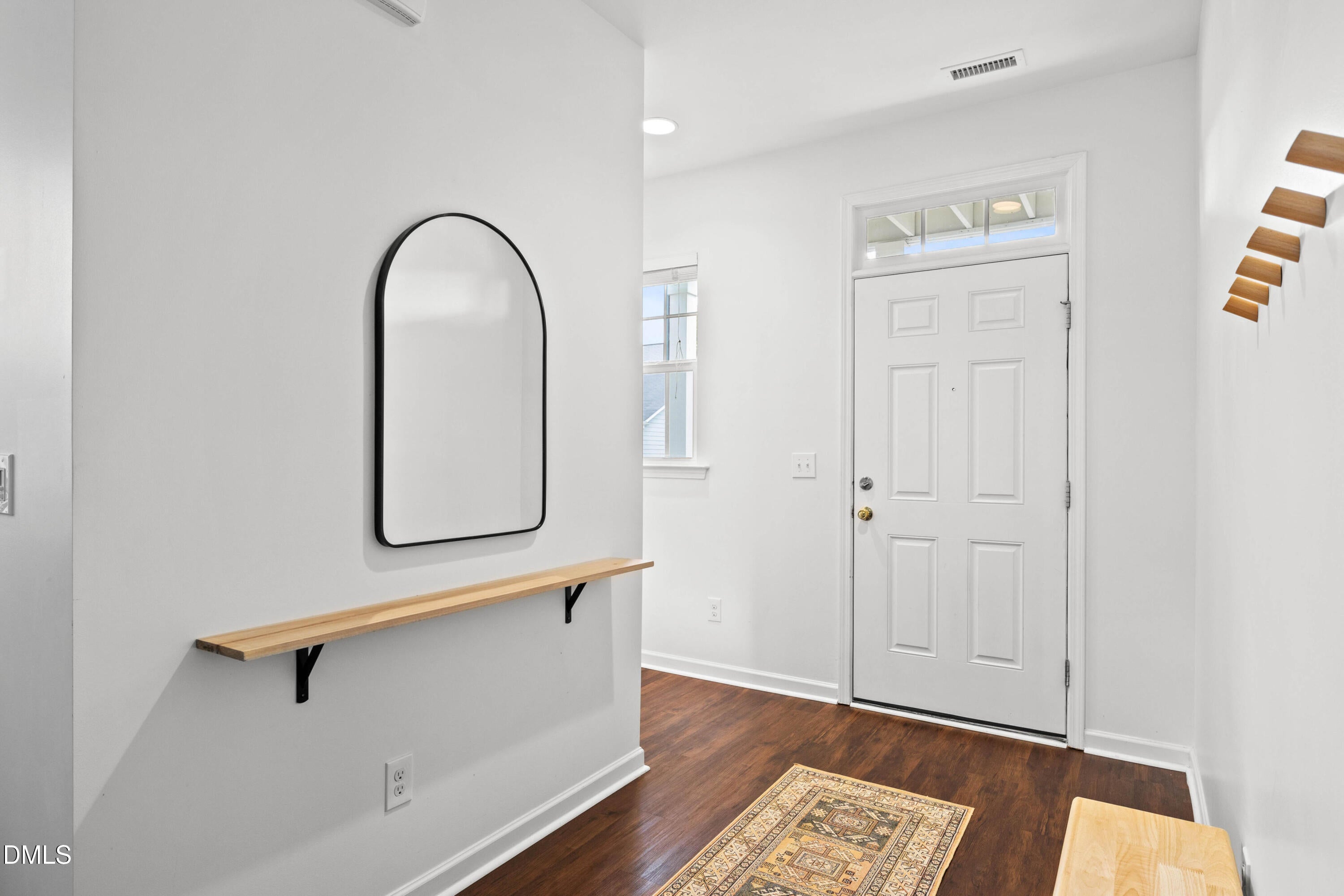 537 Duchart Lane