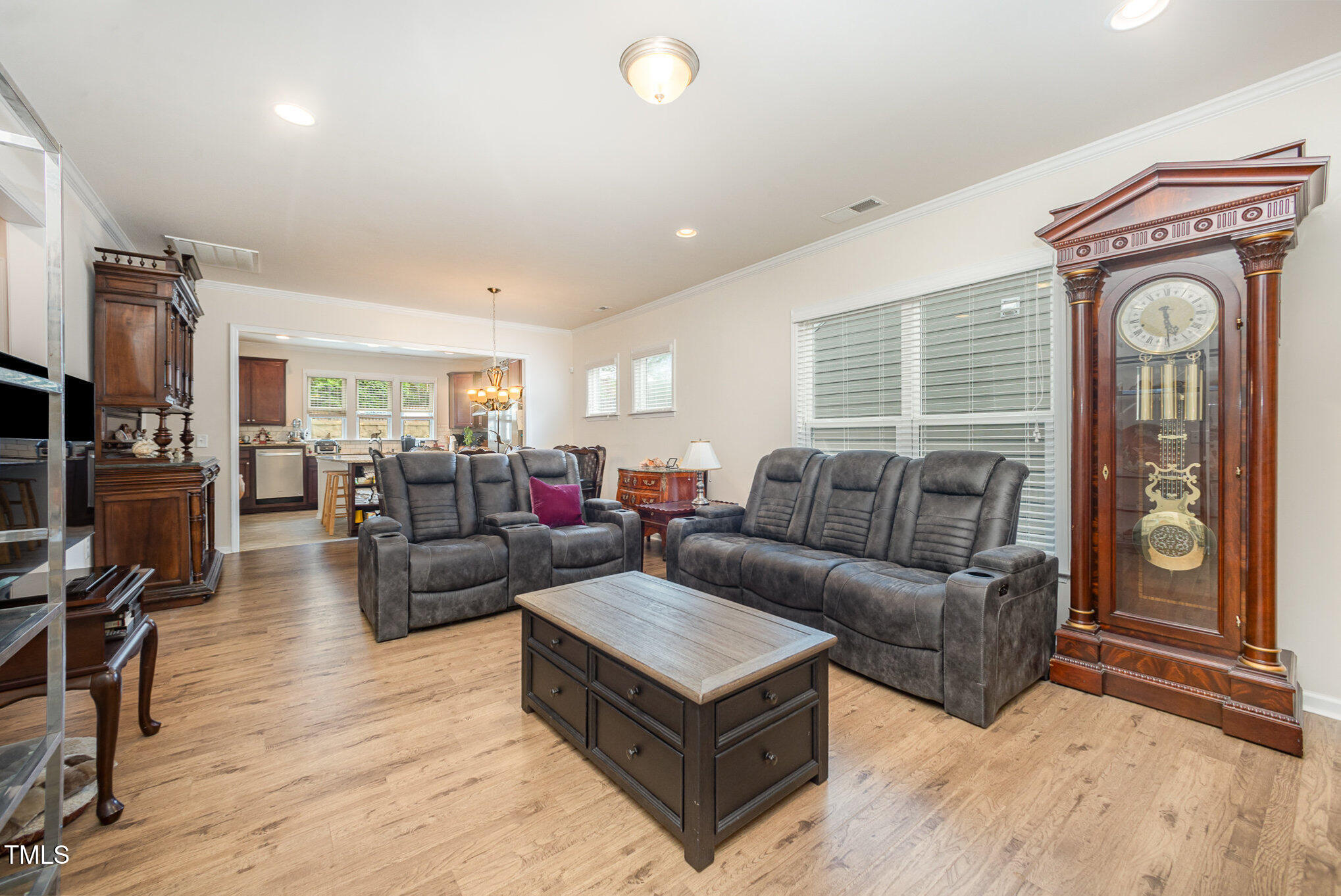 1204 E Rosedale Creek Drive