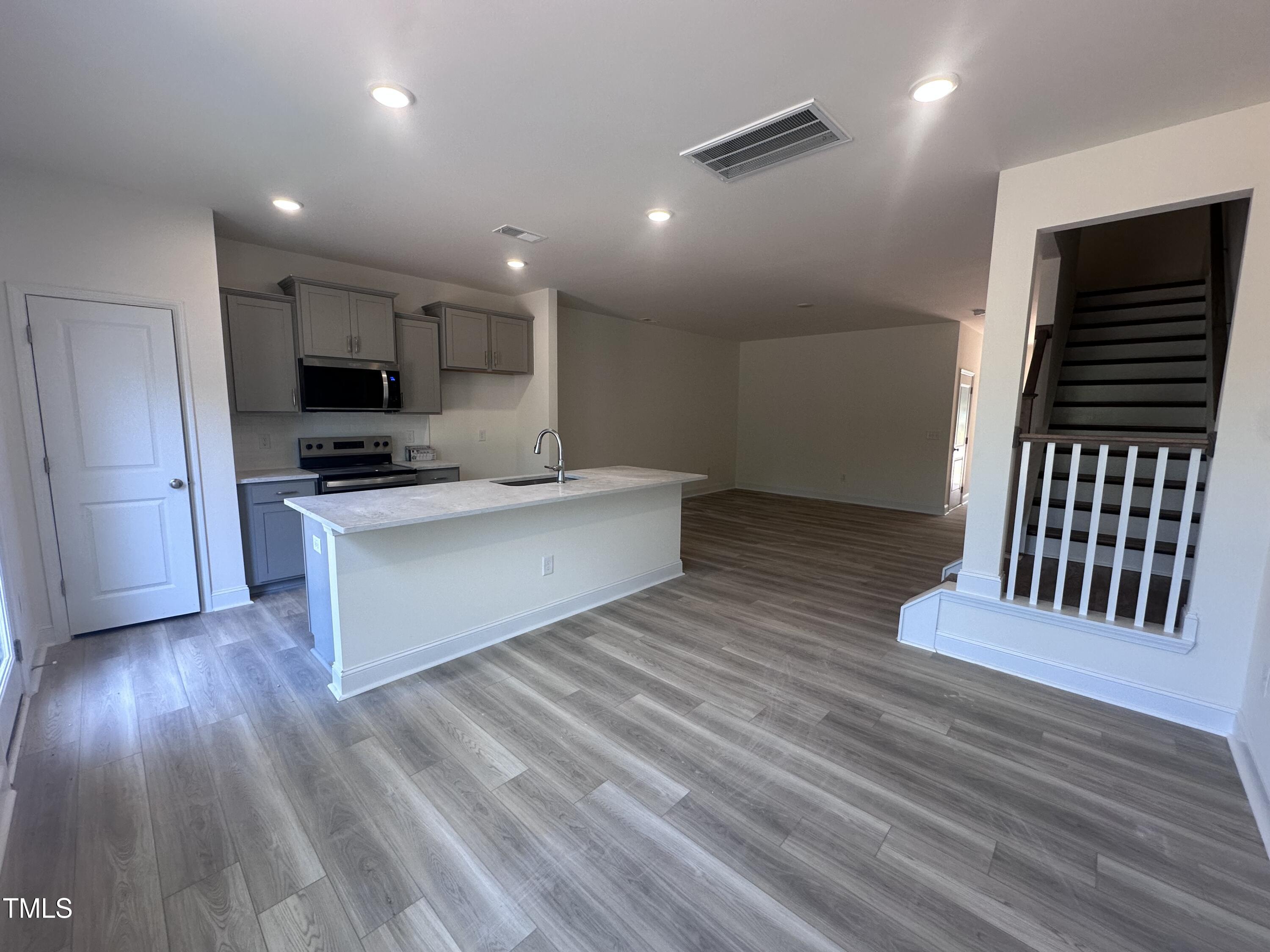 1243 Hammond Drive