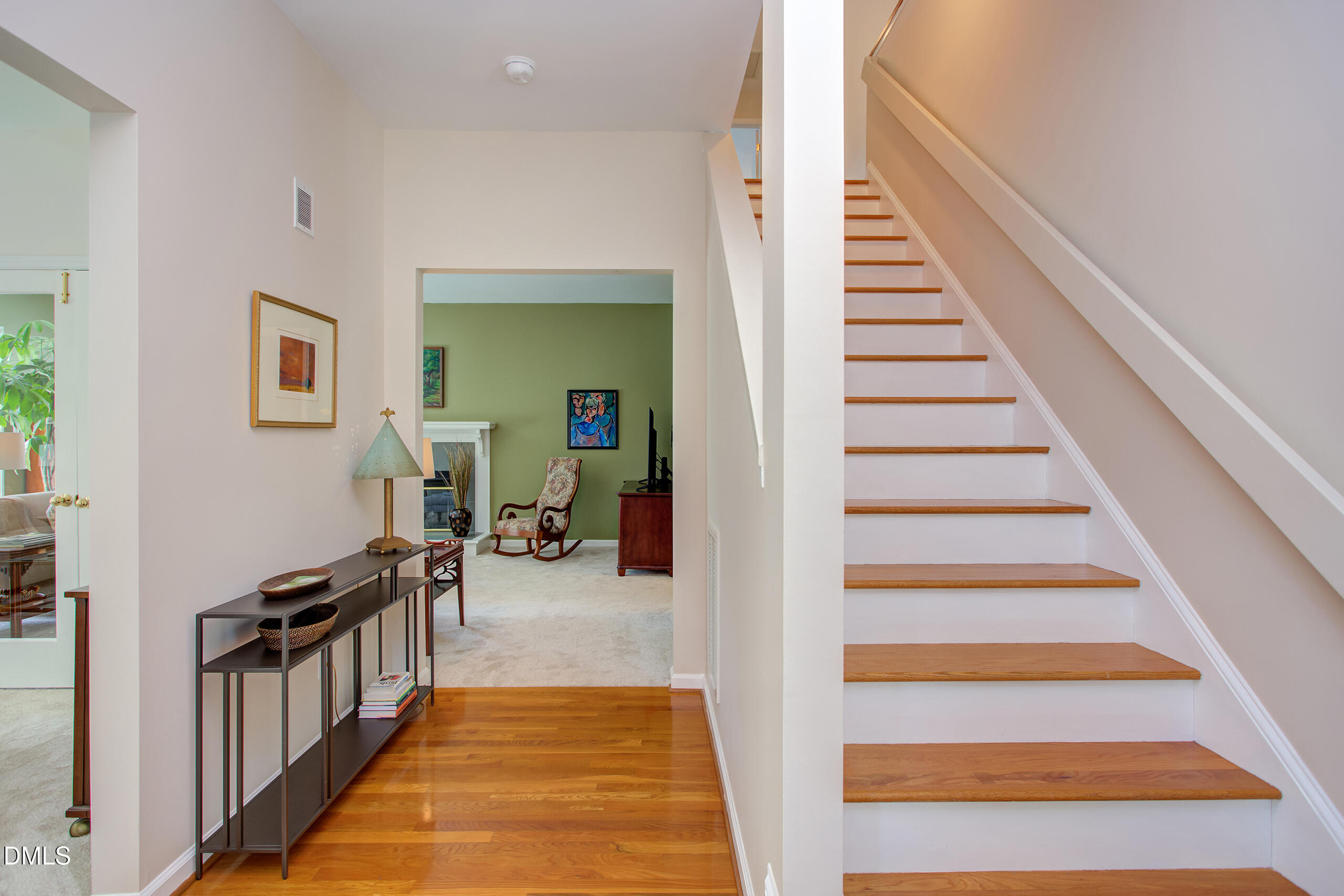 100 Glenview Place