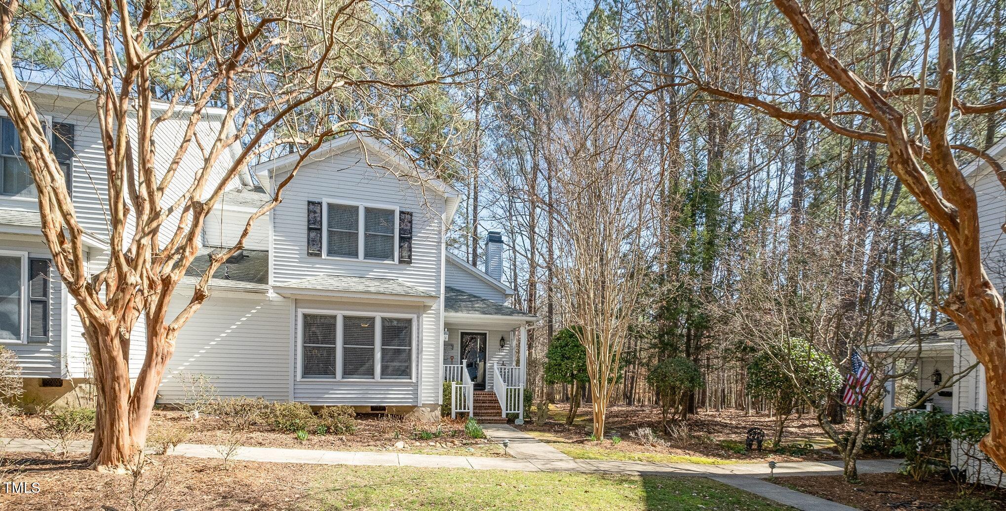 577 Woodbury