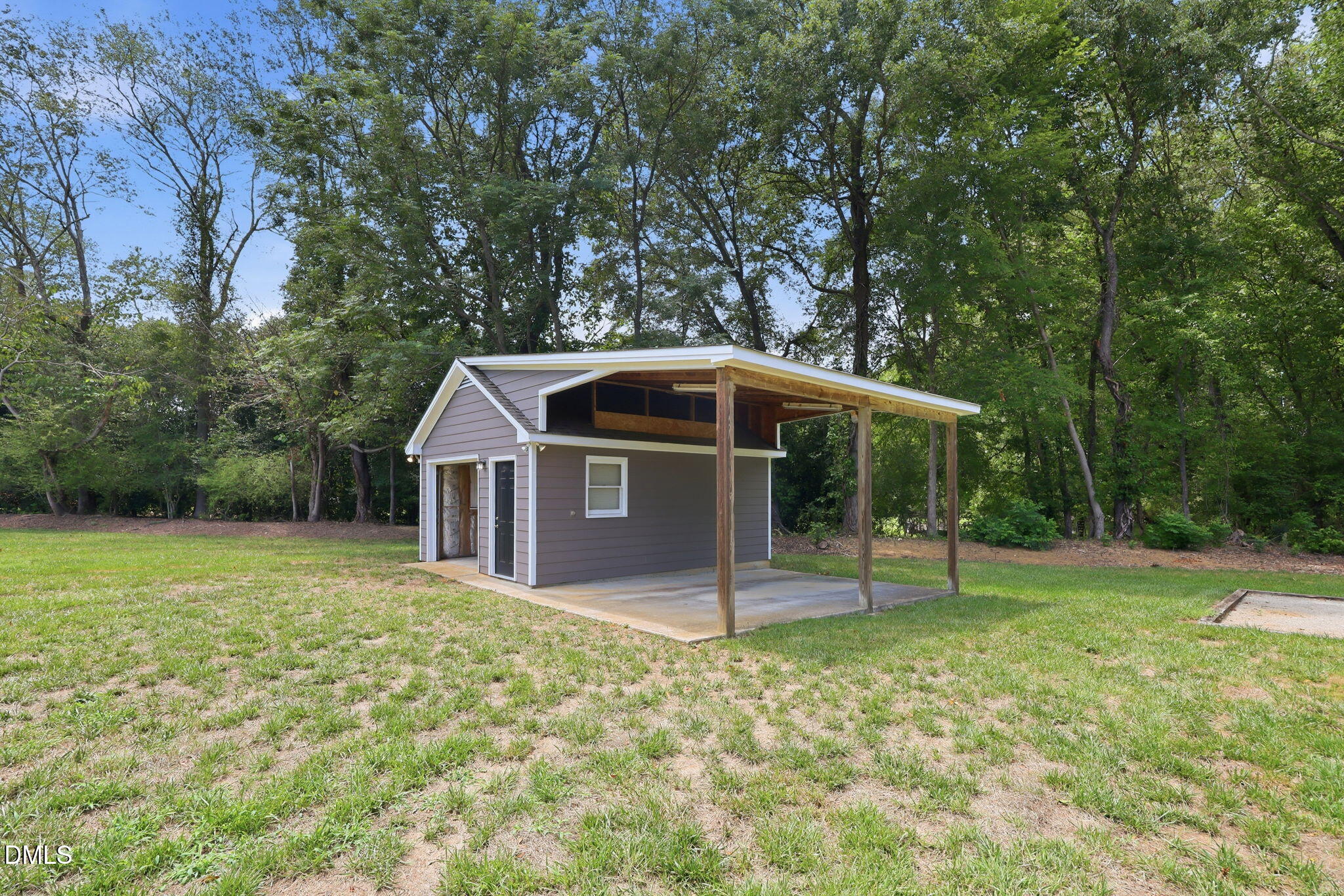 4008 W Lake Road