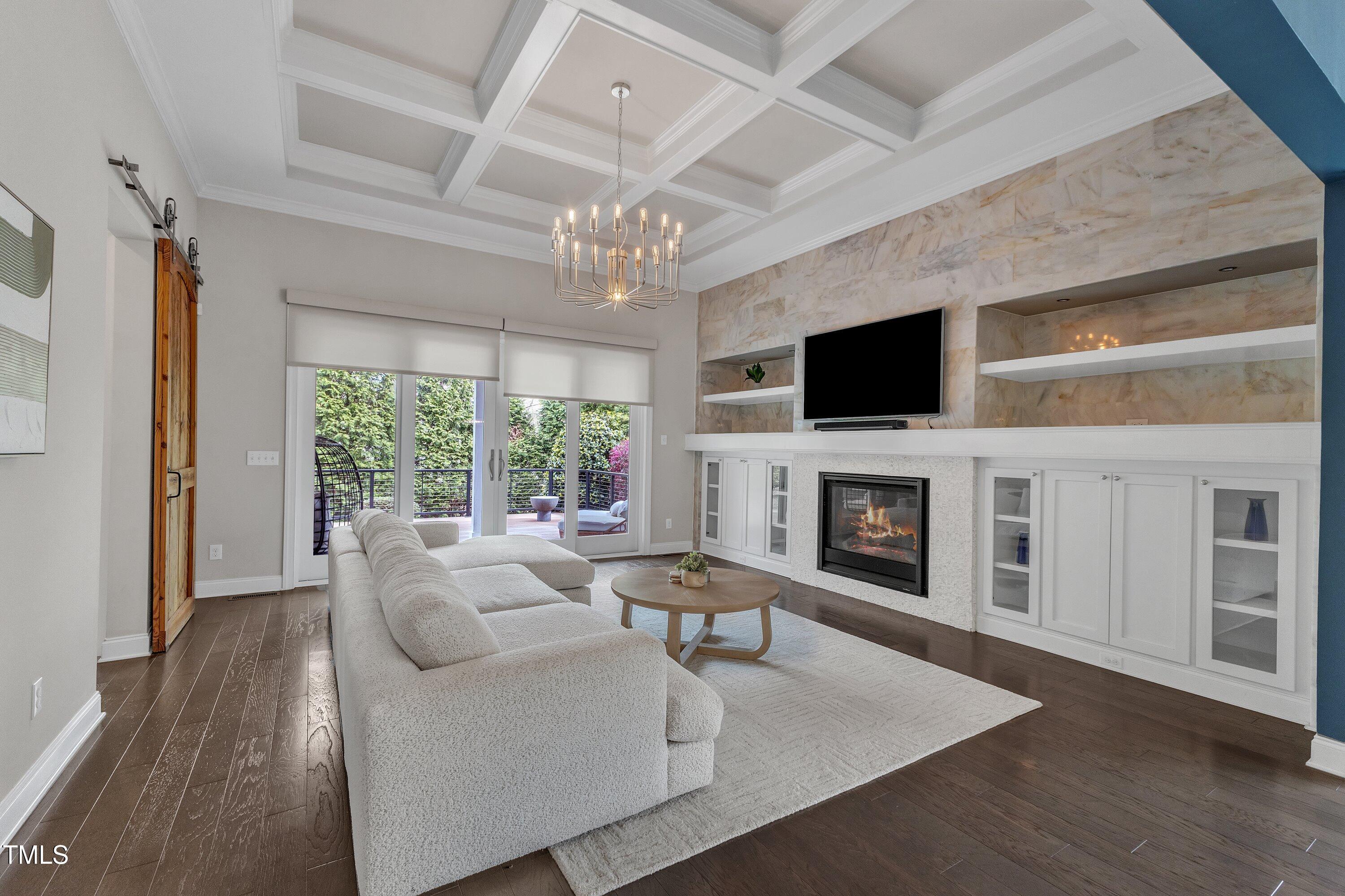 8121 Greys Landing Way