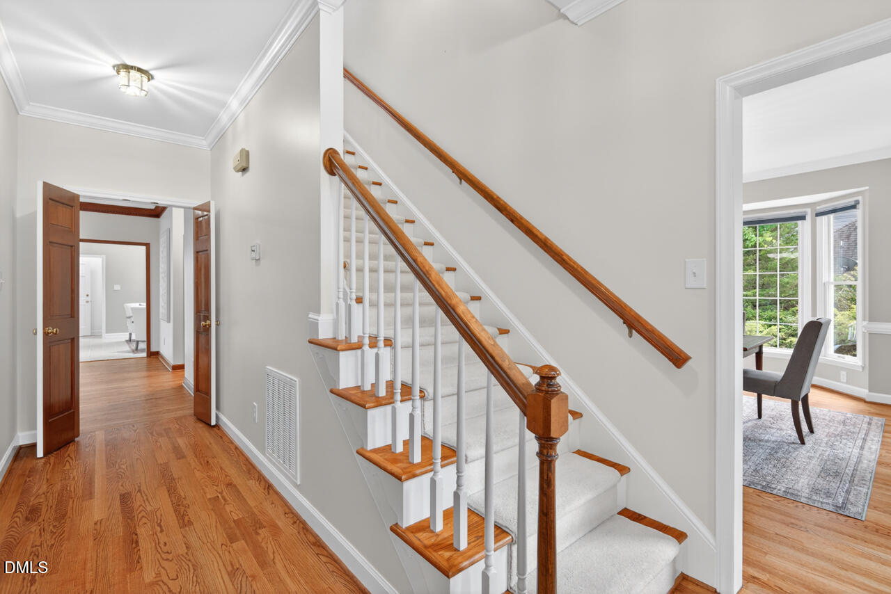 10 Altmont Court