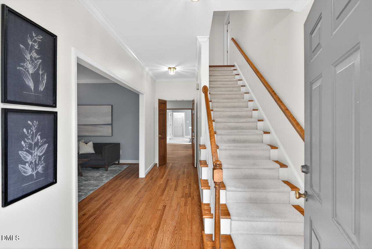 10 Altmont Court