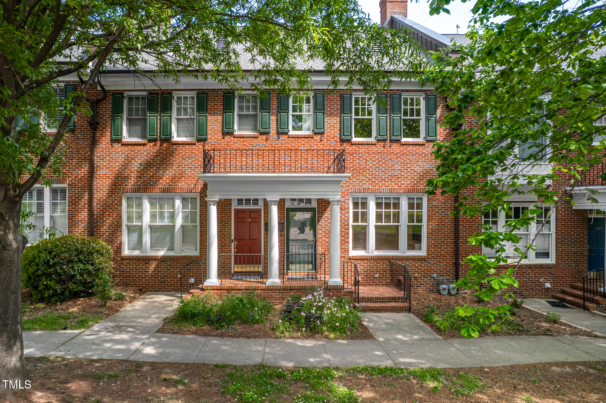 1508 W Markham Avenue