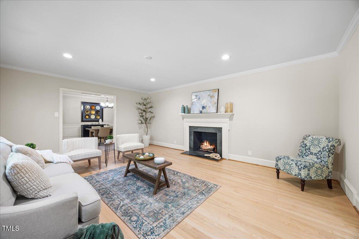 800 Camden Avenue