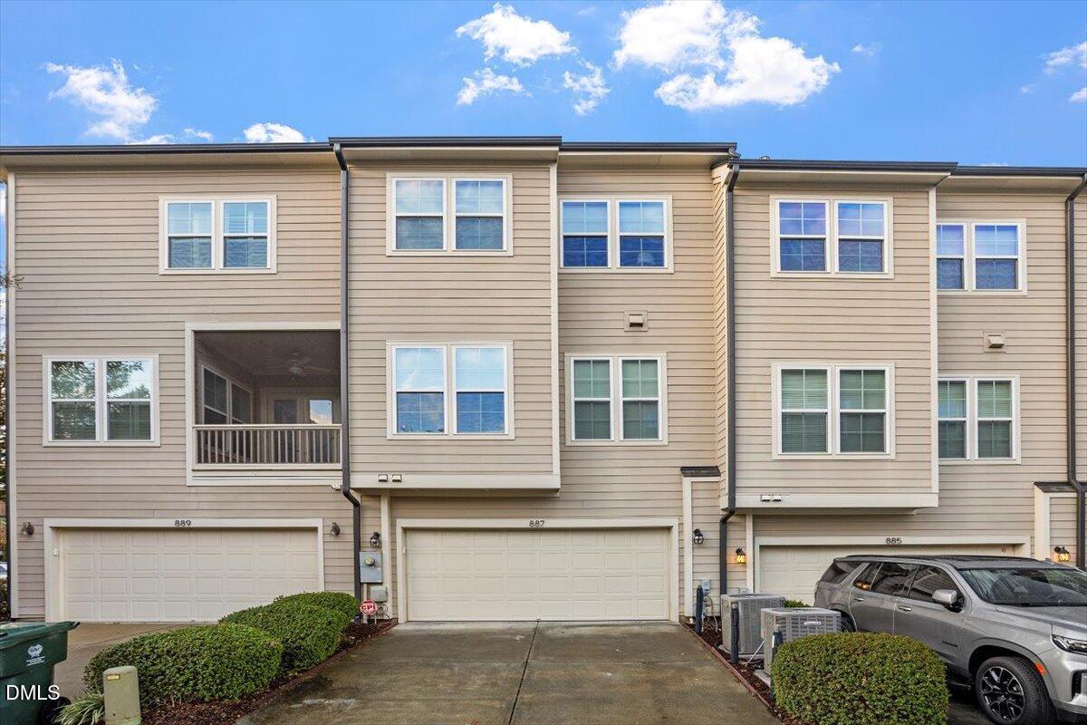 887 Wake Towne Drive