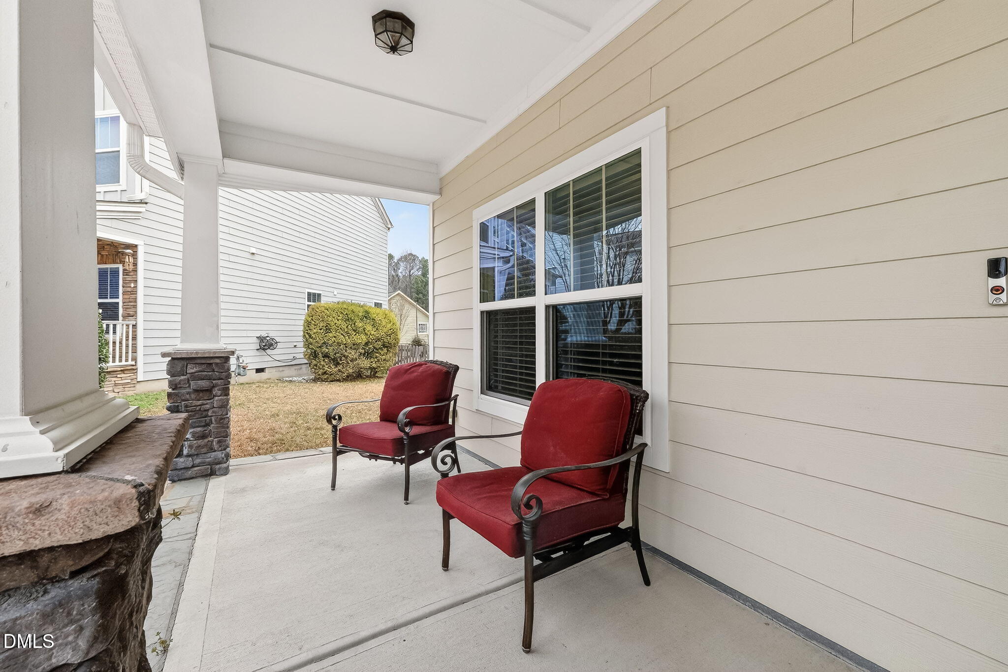 2709 Banks Lake Court